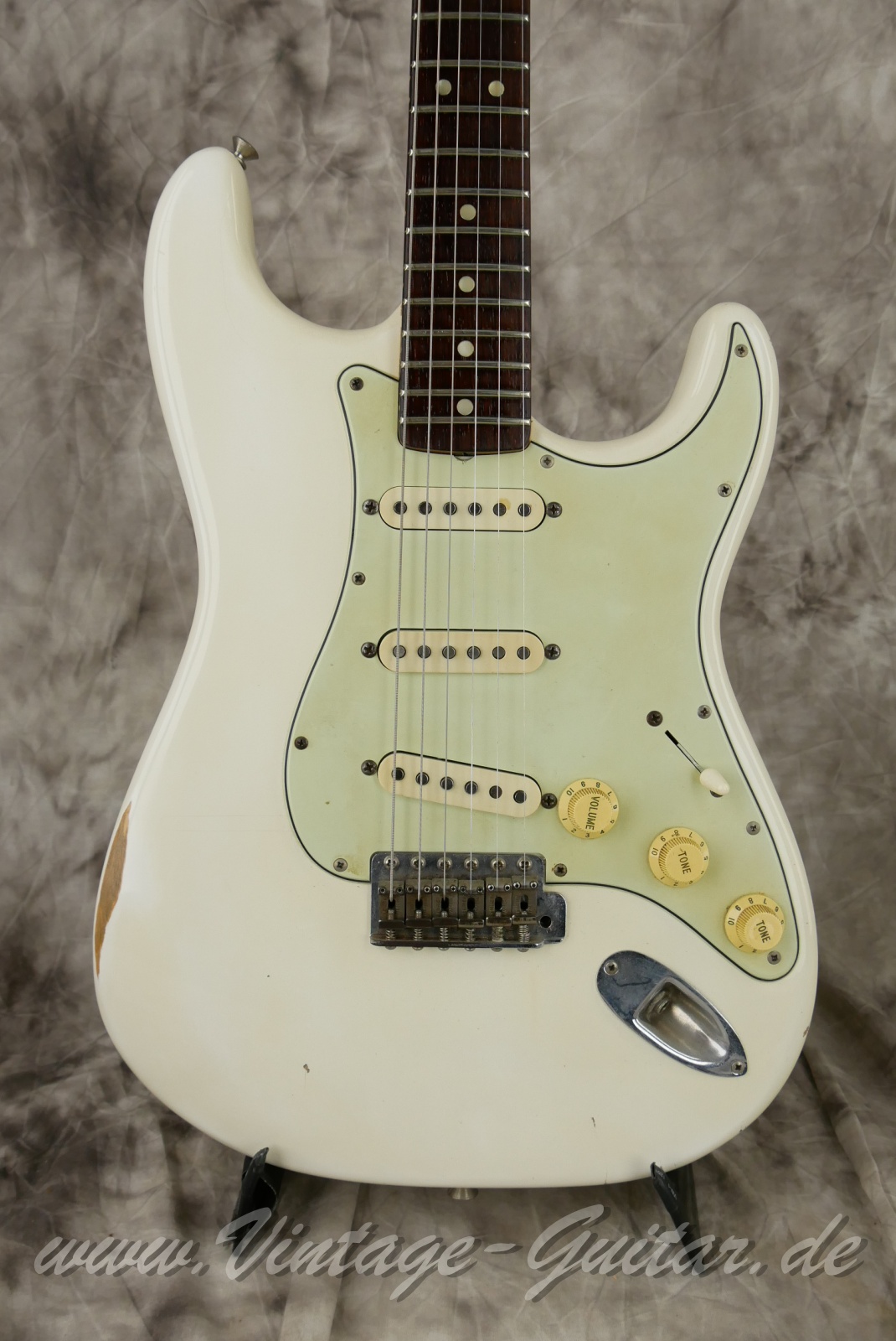 Fender-Stratocaster-1965-olympic-white-003.JPG