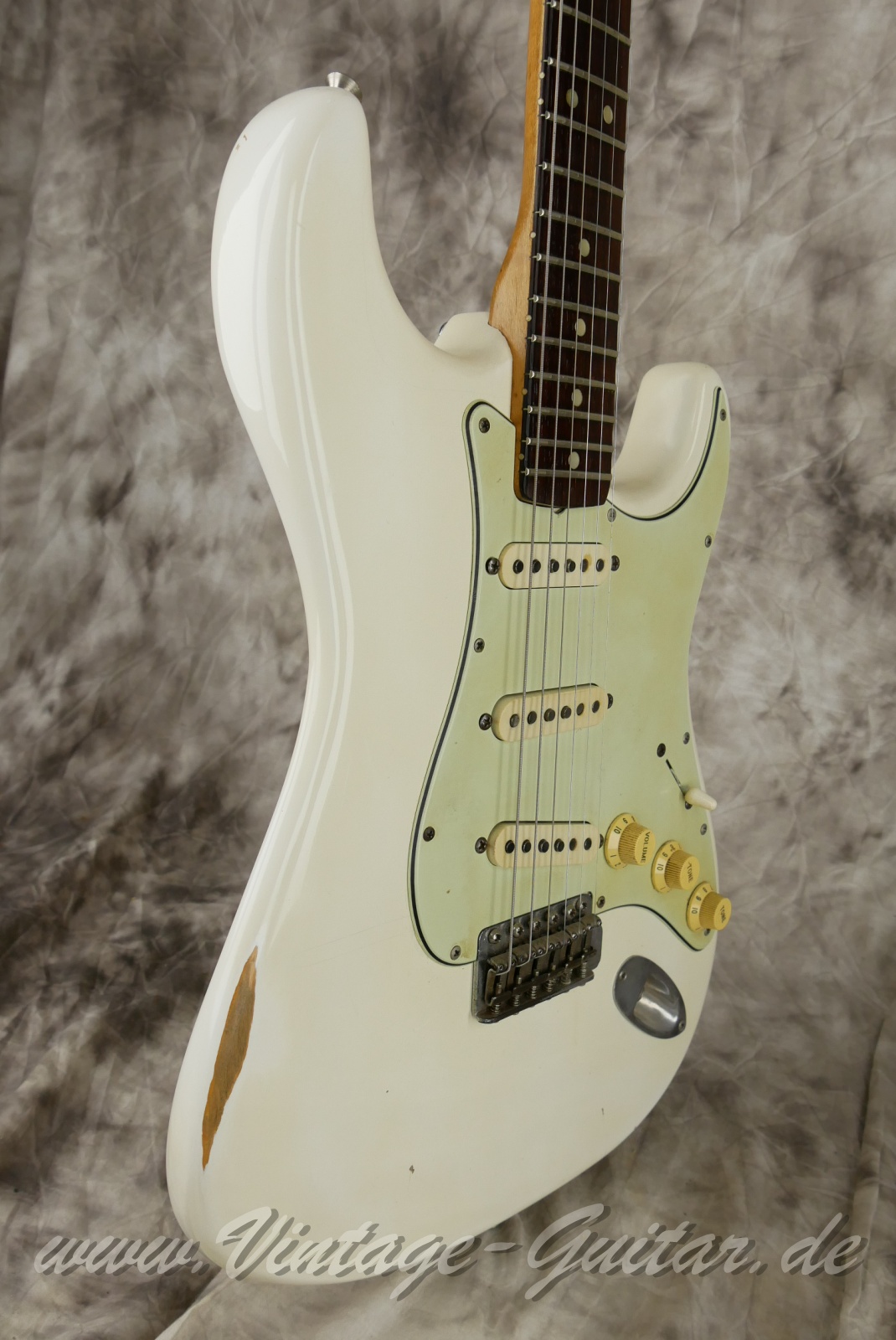 Fender-Stratocaster-1965-olympic-white-009.JPG