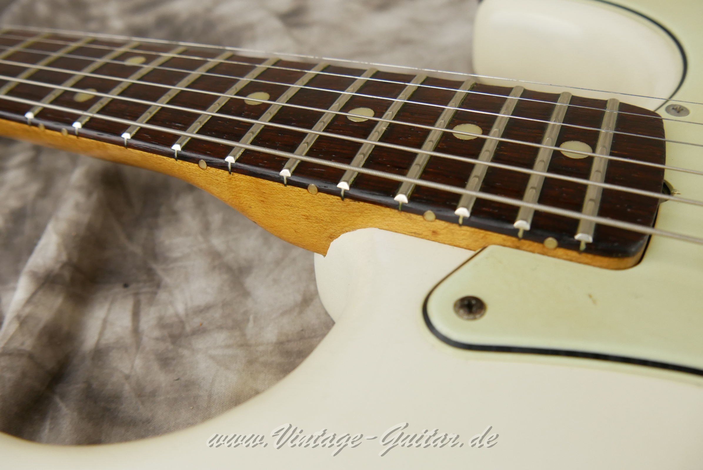 Fender-Stratocaster-1965-olympic-white-013.JPG
