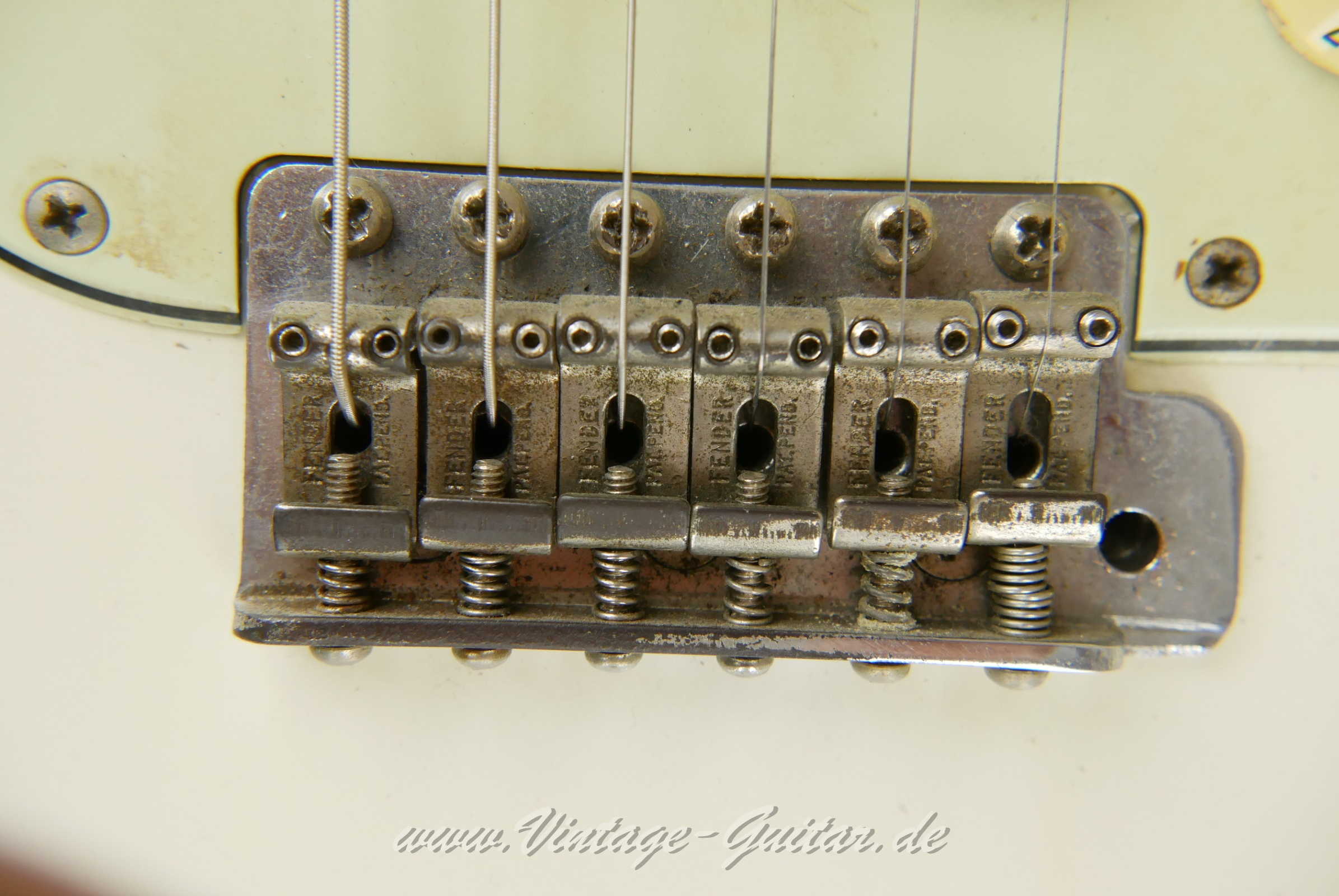 Fender-Stratocaster-1965-olympic-white-014.JPG
