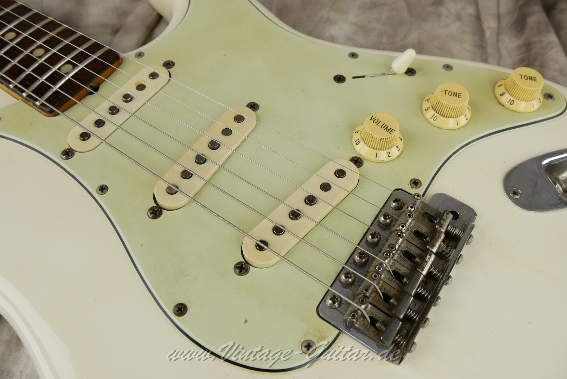 Fender-Stratocaster-1965-olympic-white-015.JPG