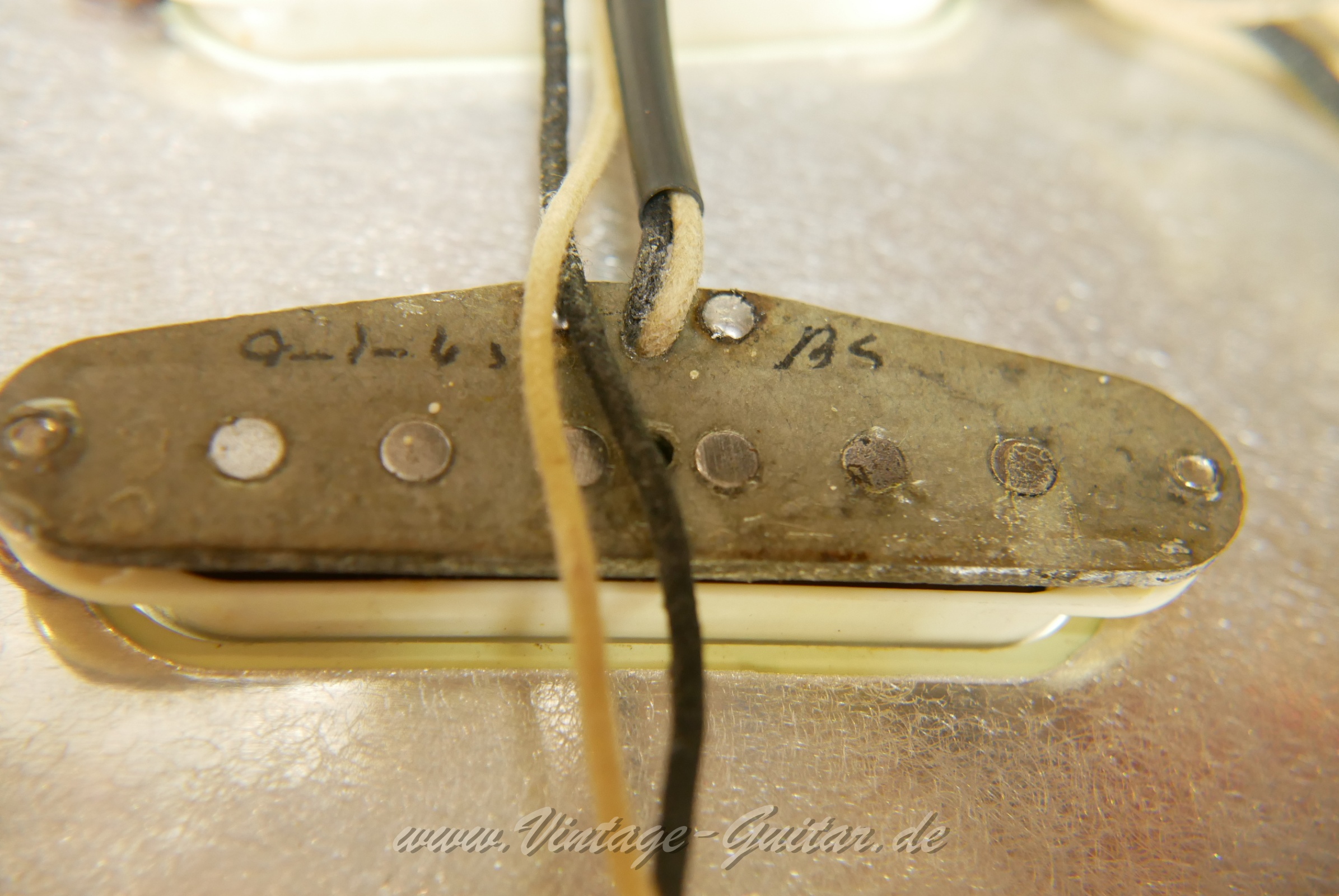 Fender-Stratocaster-1965-olympic-white-023.JPG