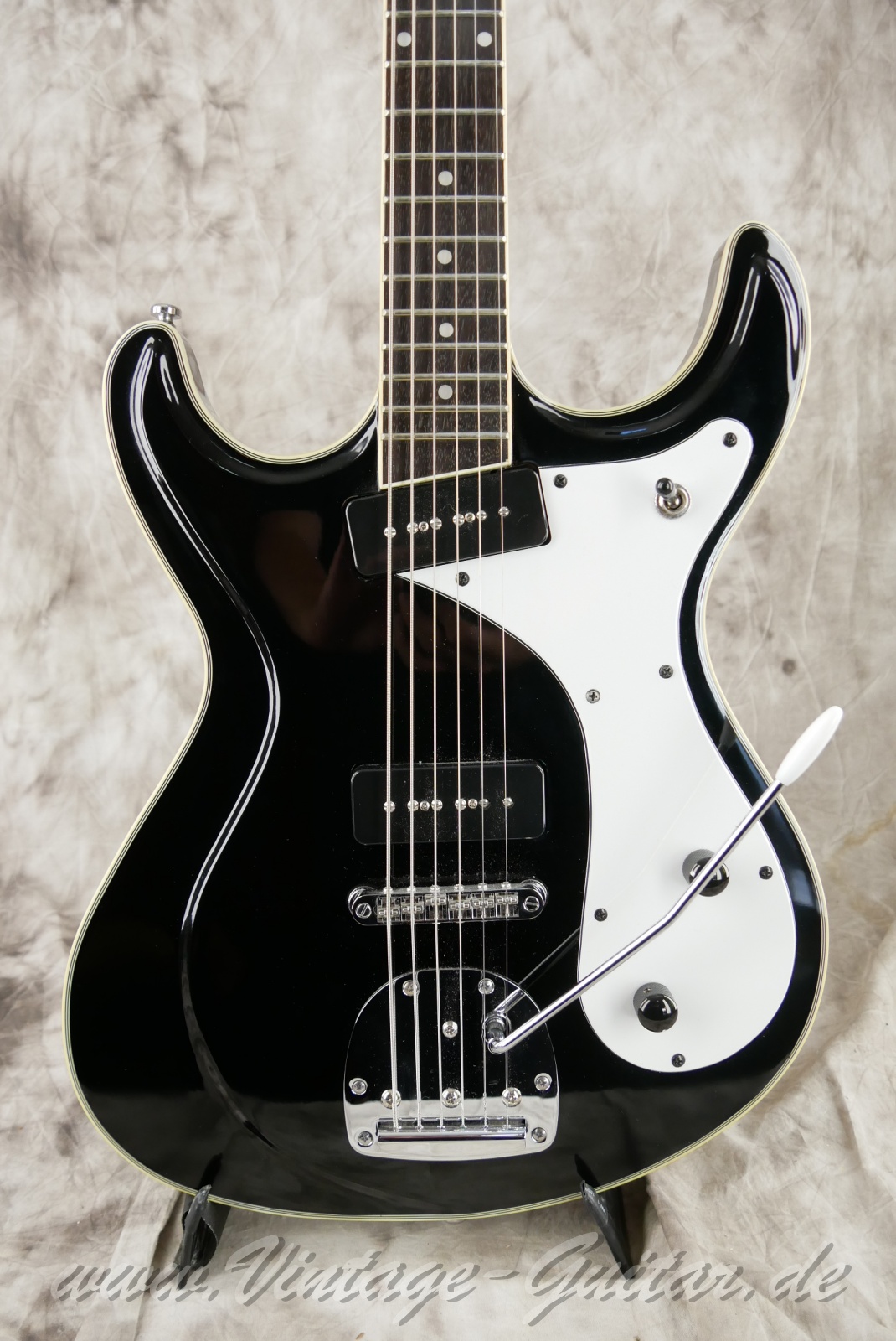 img/vintage/6181/eastwood_baritone_sidejackdlx_2020_black_korea-07.jpg