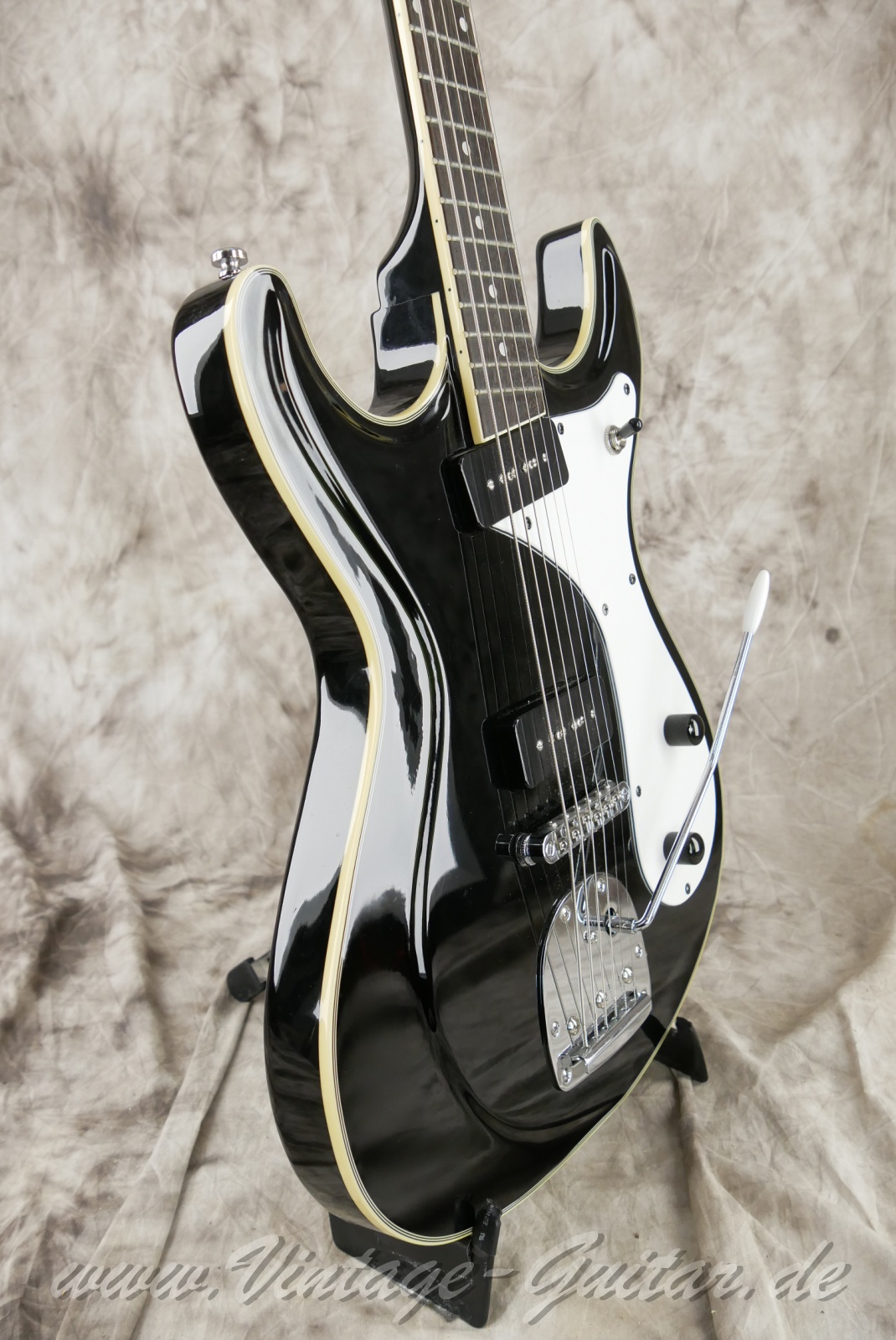 img/vintage/6181/eastwood_baritone_sidejackdlx_2020_black_korea-09.jpg
