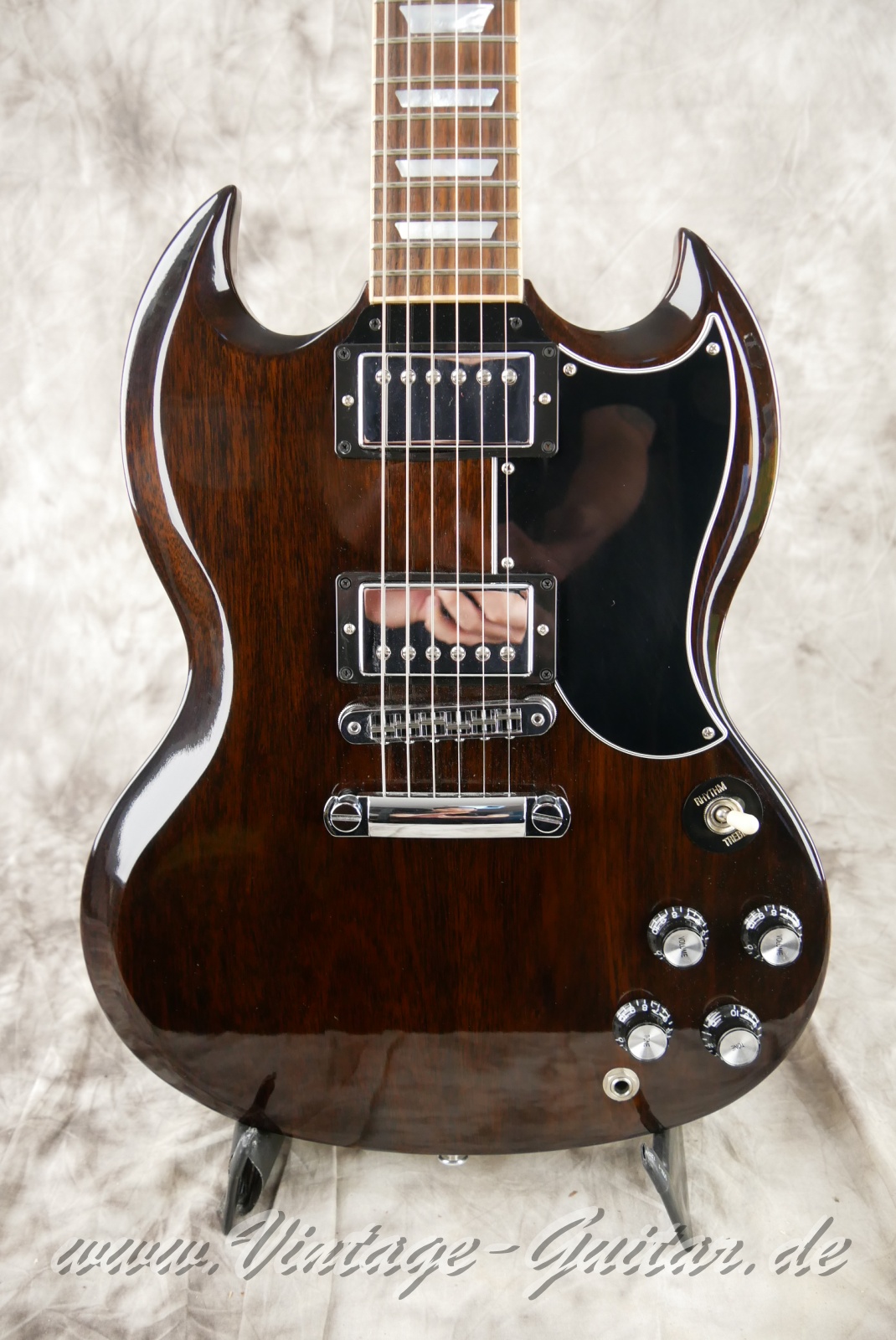 img/vintage/6183/gibson_SG100_lespaul100_Walnut_2014_usa-007.JPG