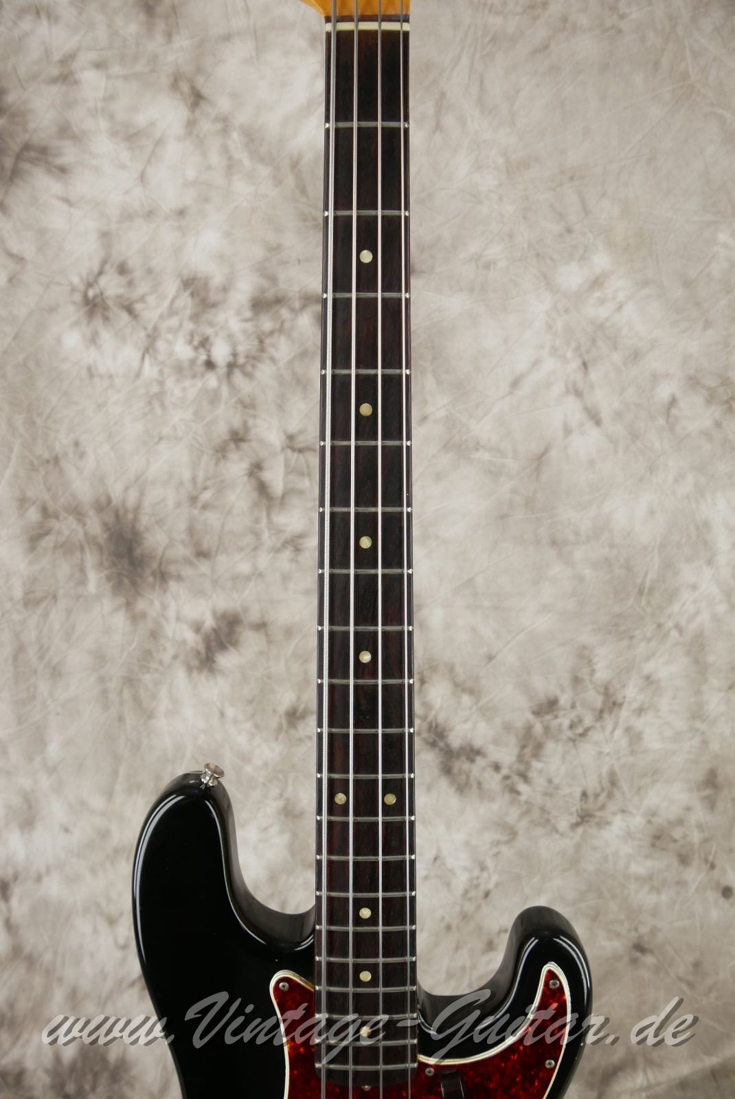 img/vintage/6187/fender_precision_bass_1966_black_refin_USA-005.JPG
