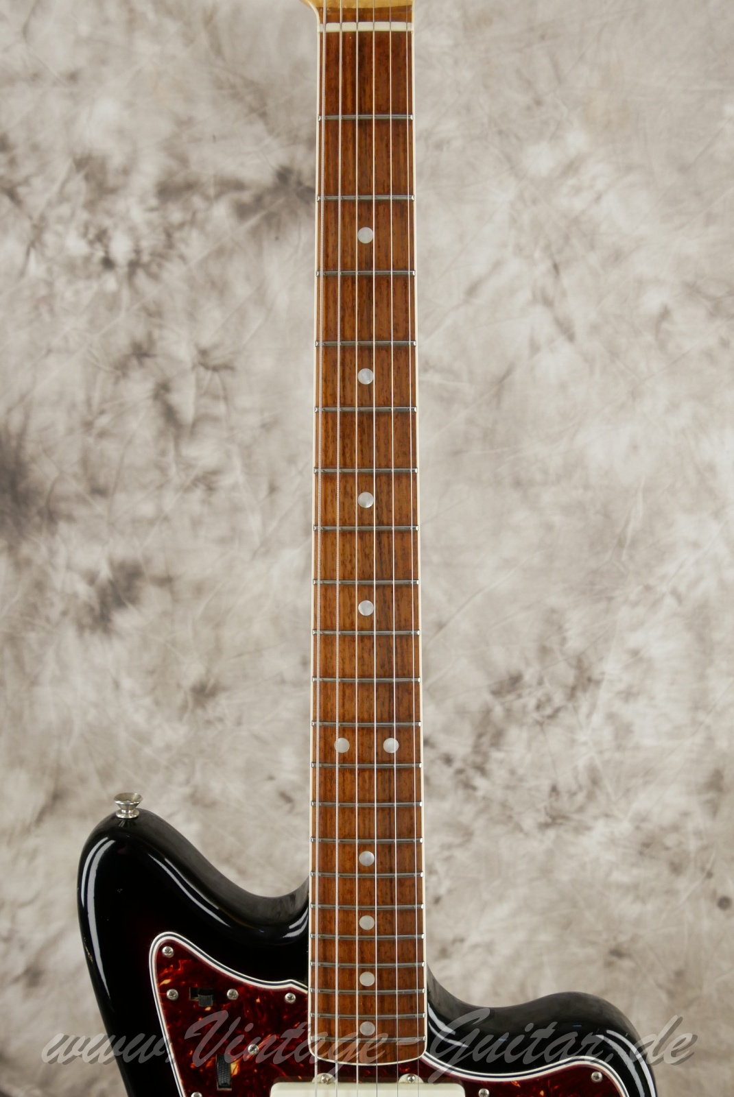img/vintage/6190/fender_jazzmaster_american_vintage_65_2014_sunburst_USA-05.jpg