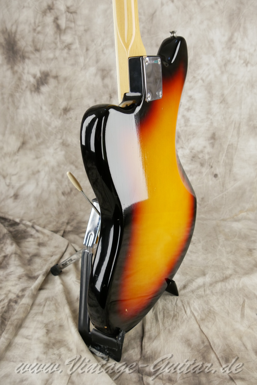 img/vintage/6190/fender_jazzmaster_american_vintage_65_2014_sunburst_USA-11.jpg