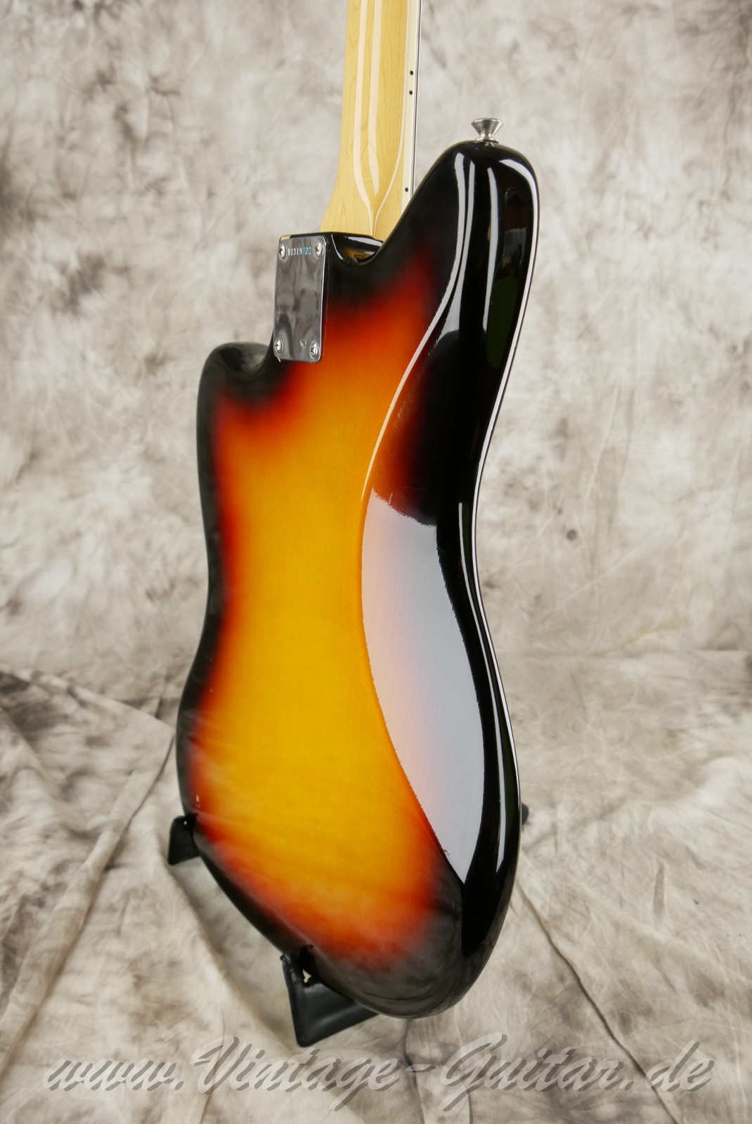 img/vintage/6190/fender_jazzmaster_american_vintage_65_2014_sunburst_USA-12.jpg