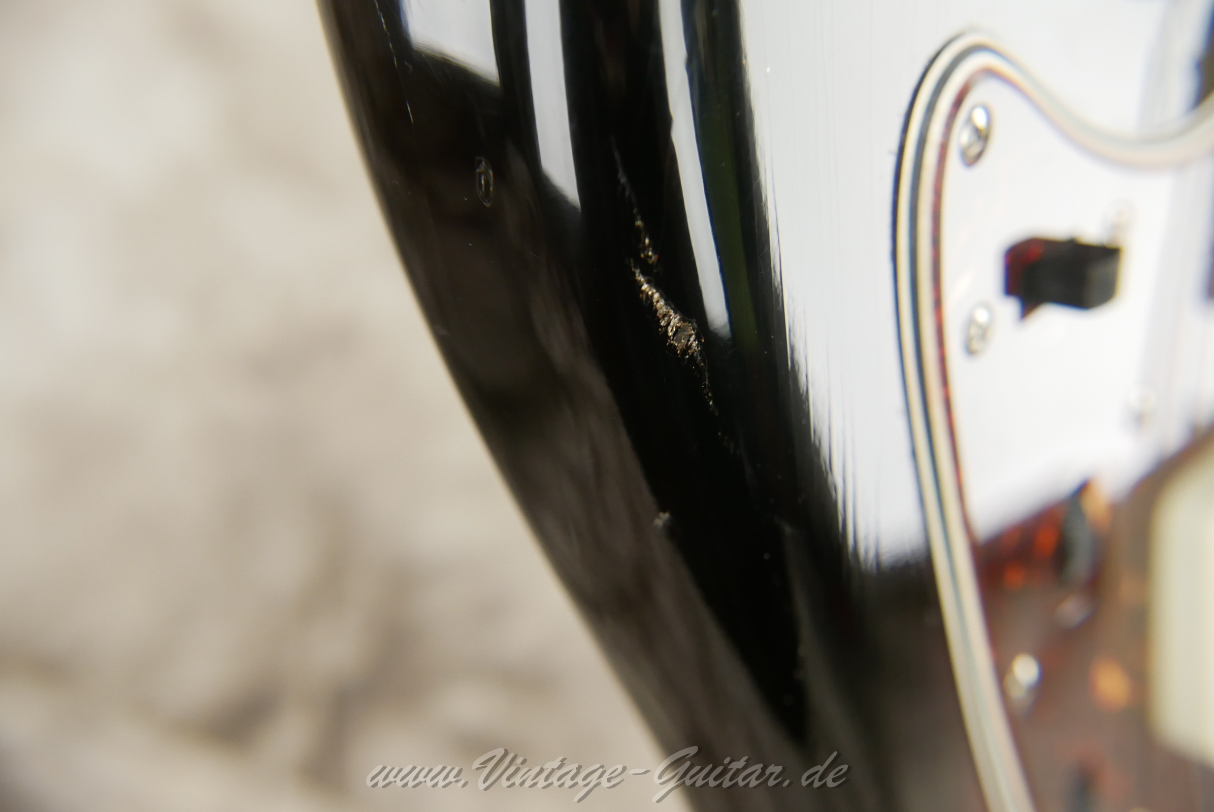 img/vintage/6190/fender_jazzmaster_american_vintage_65_2014_sunburst_USA-16.jpg
