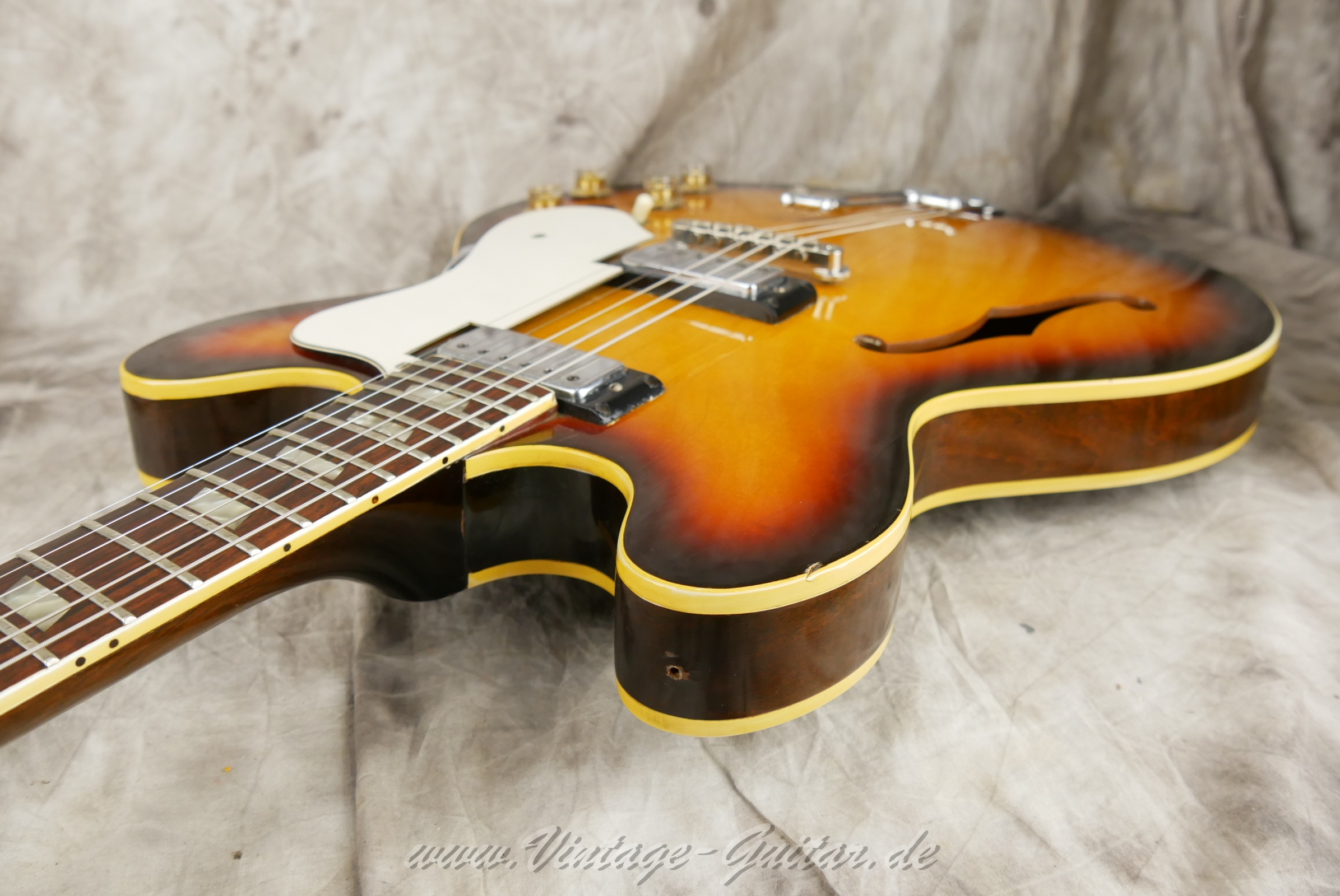 Epiphone-Riviera-E360T-1967-sunburst-16.jpg