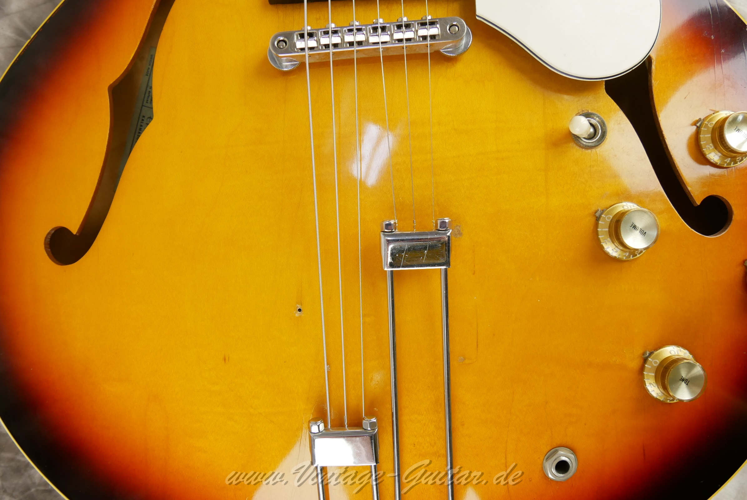 Epiphone-Riviera-E360T-1967-sunburst-17.jpg