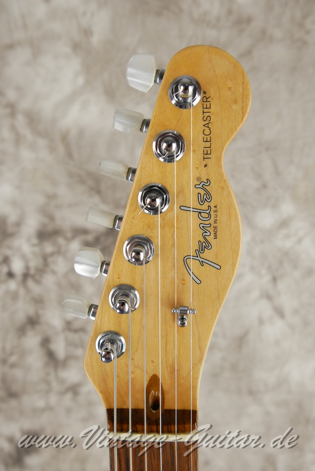 img/vintage/6200/Fender_Telecaster_American_Classic_Custom_Shop_champagne_metal_flake_1995-003.JPG