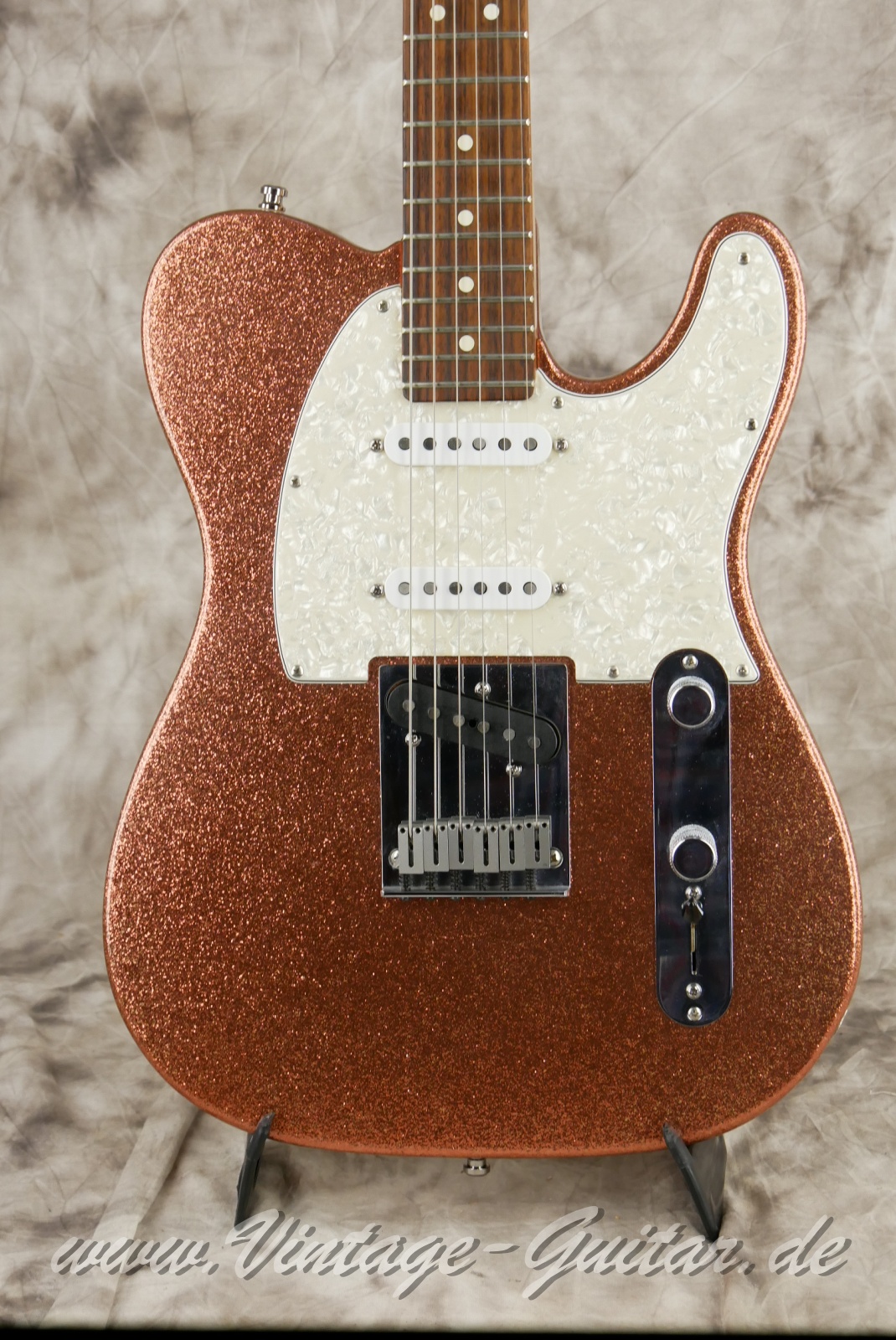 img/vintage/6200/Fender_Telecaster_American_Classic_Custom_Shop_champagne_metal_flake_1995-007.JPG