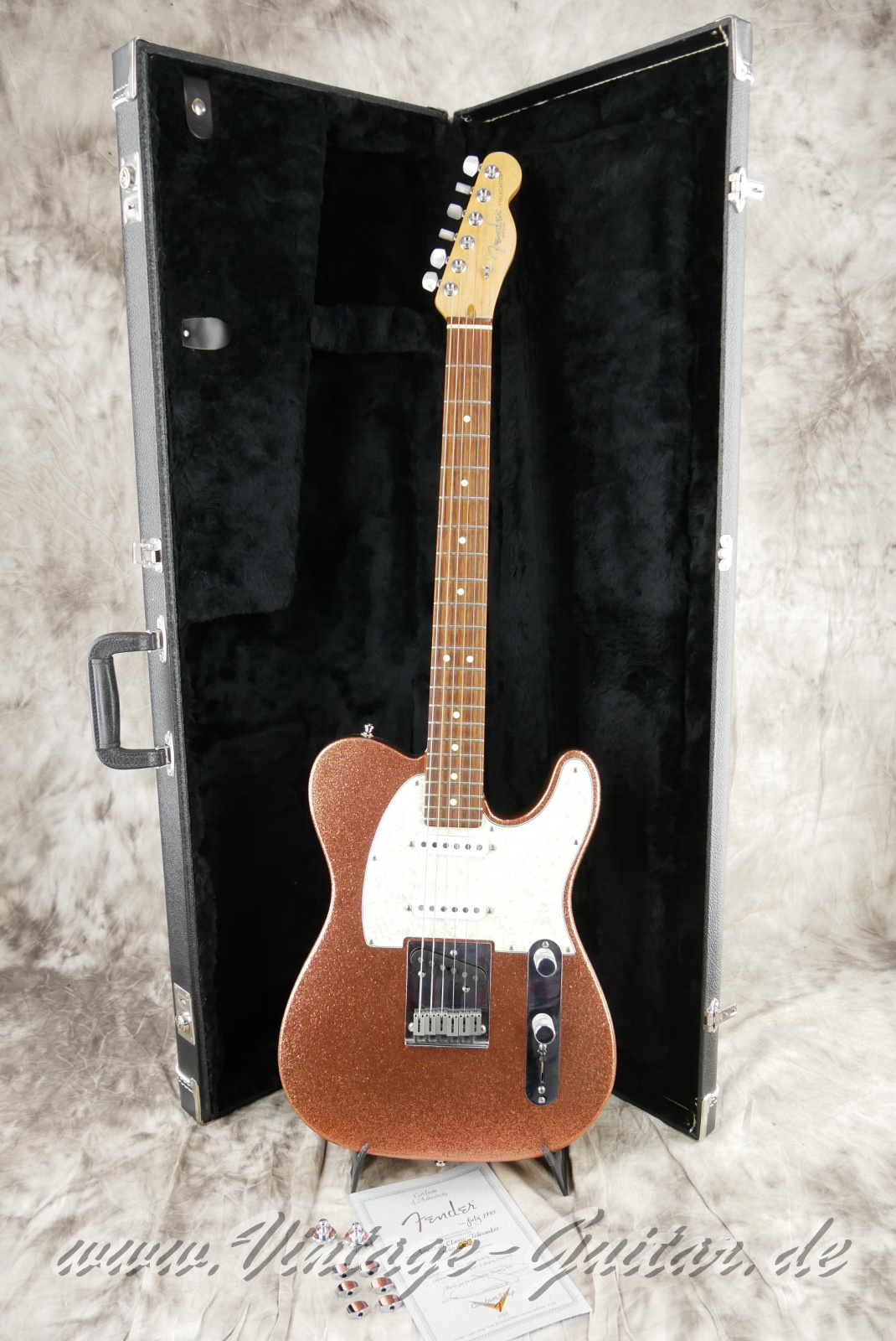 img/vintage/6200/Fender_Telecaster_American_Classic_Custom_Shop_champagne_metal_flake_1995-014.JPG