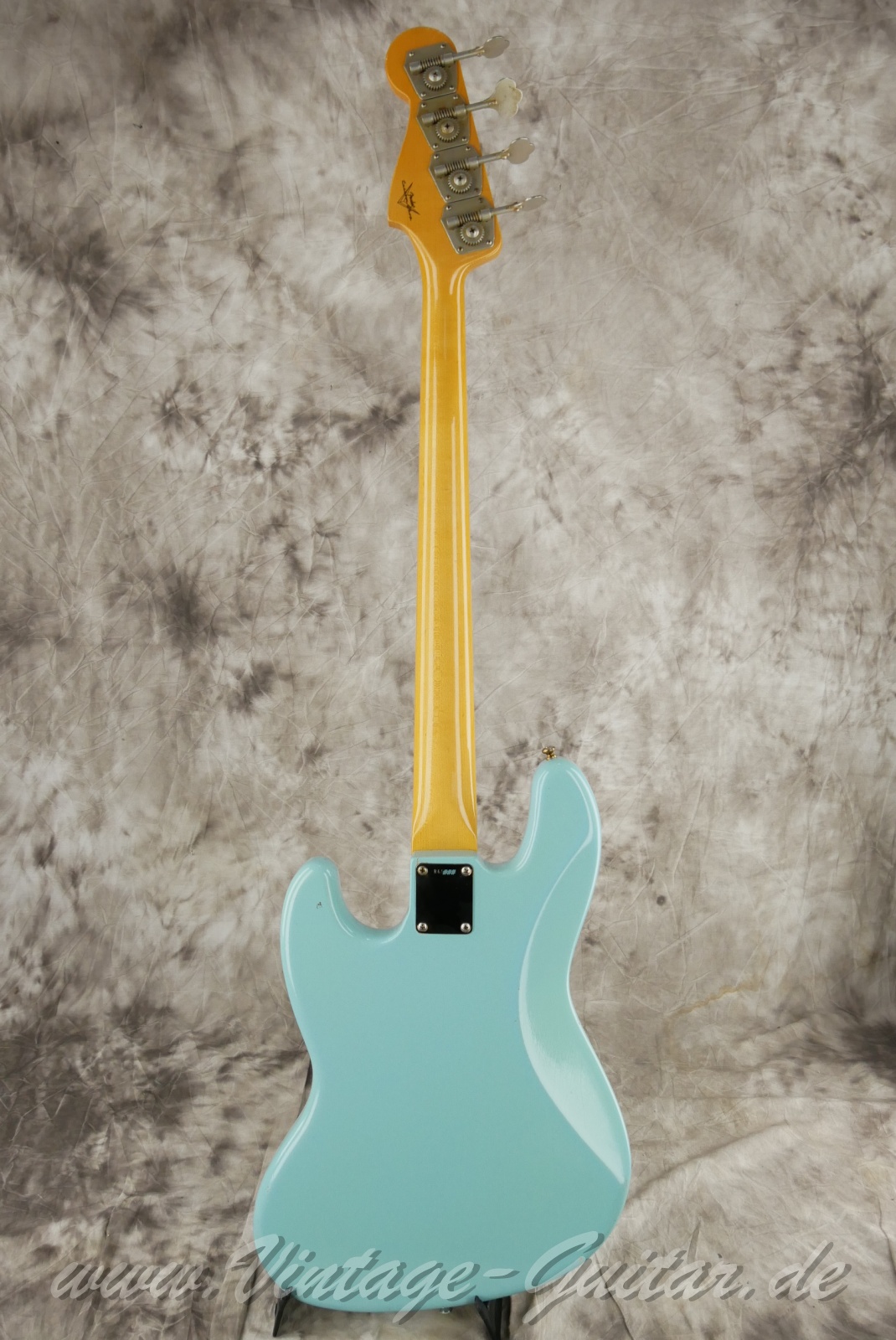 img/vintage/6203/fender_jazz_bass_2011_daphne_blue_USA-02.jpg