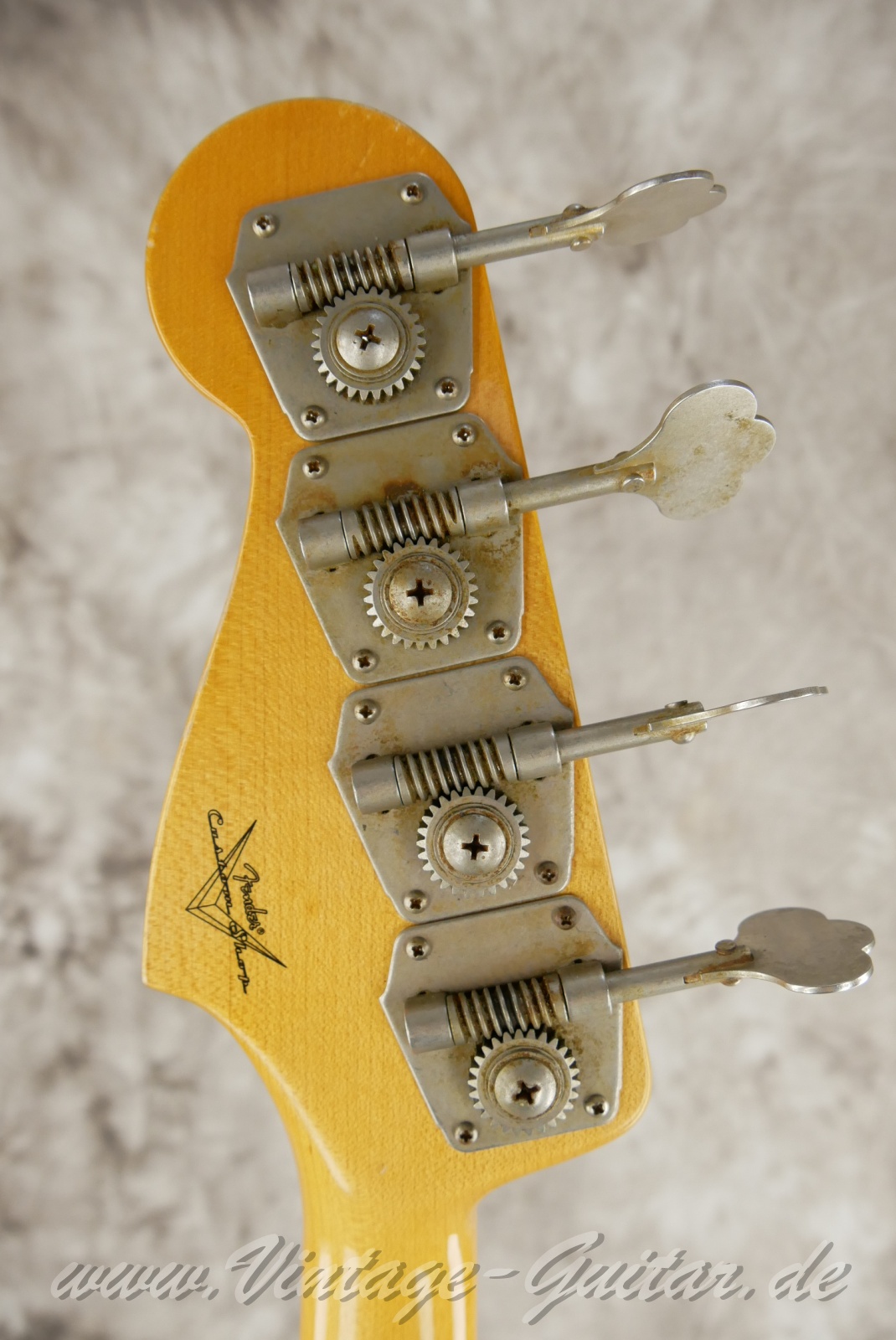 img/vintage/6203/fender_jazz_bass_2011_daphne_blue_USA-04.jpg