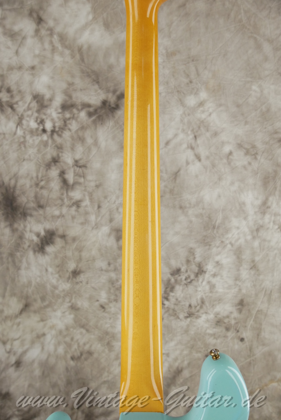 img/vintage/6203/fender_jazz_bass_2011_daphne_blue_USA-06.jpg