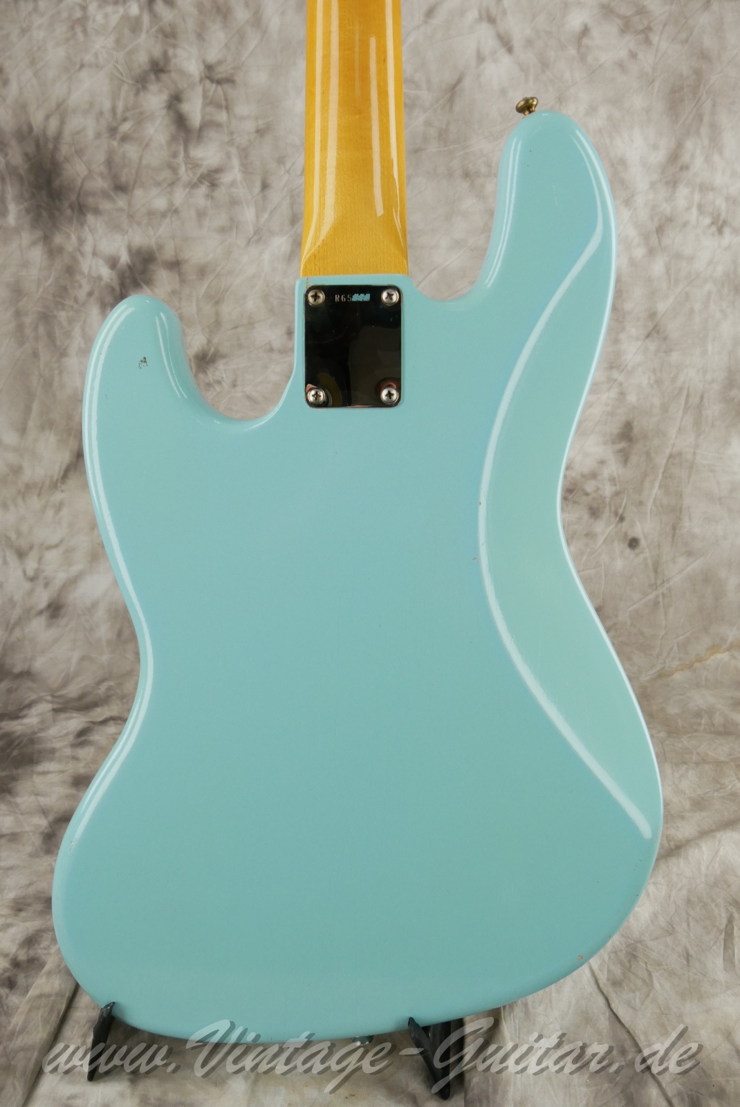 img/vintage/6203/fender_jazz_bass_2011_daphne_blue_USA-08.jpg