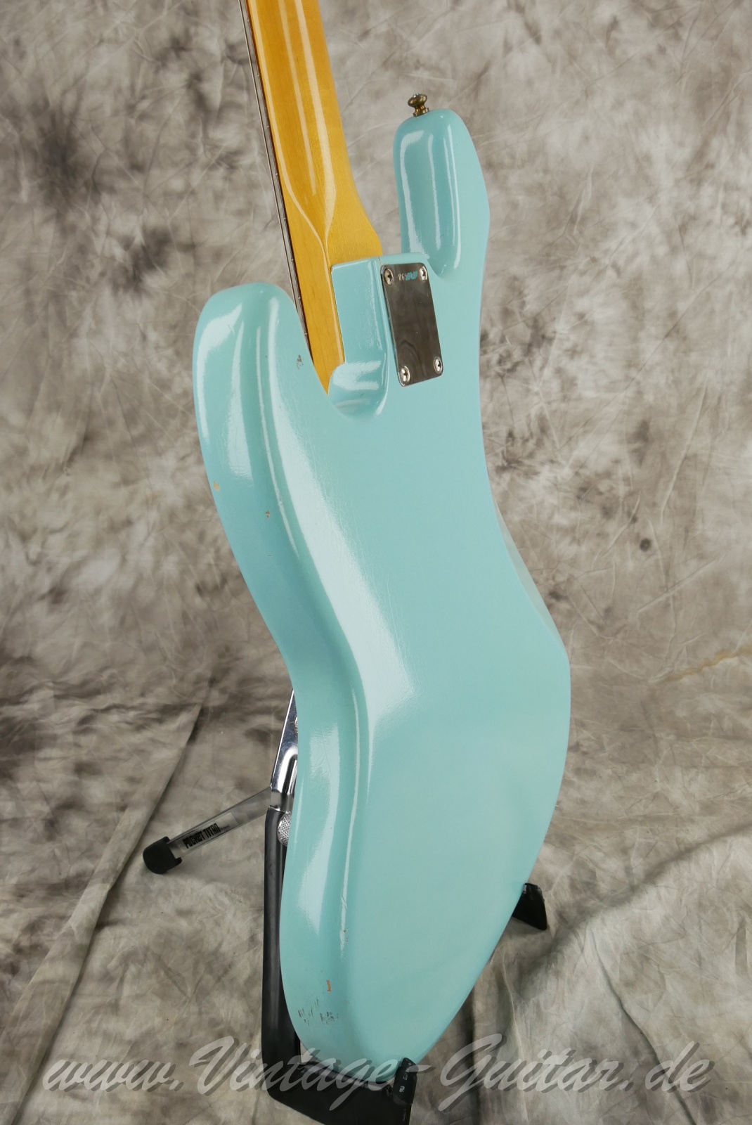 img/vintage/6203/fender_jazz_bass_2011_daphne_blue_USA-11.jpg