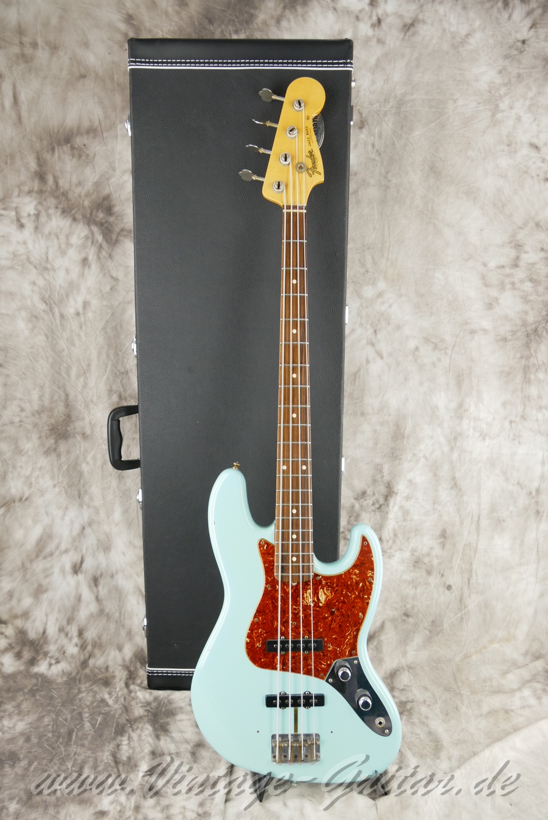 img/vintage/6203/fender_jazz_bass_2011_daphne_blue_USA-19.jpg