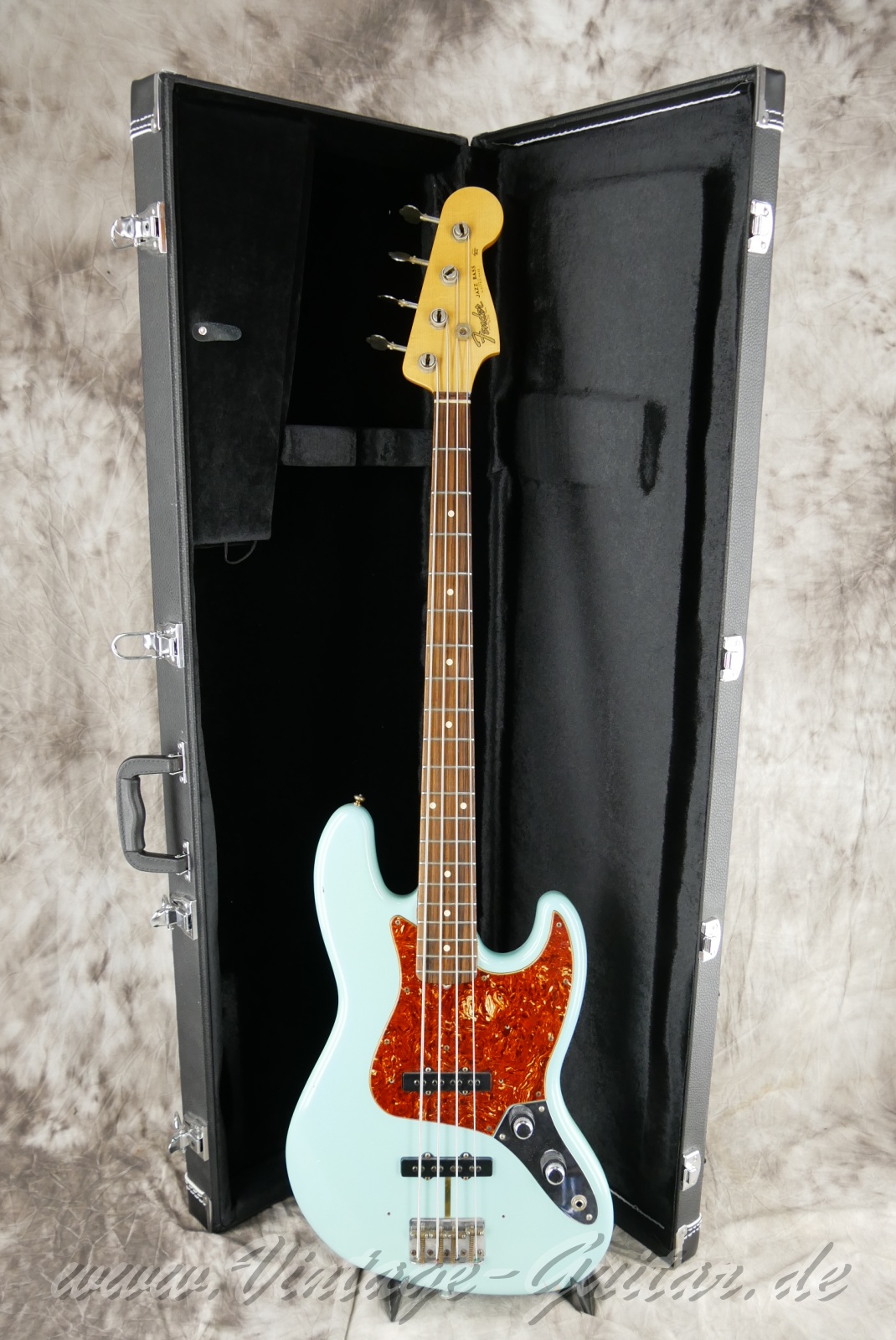 img/vintage/6203/fender_jazz_bass_2011_daphne_blue_USA-20.jpg