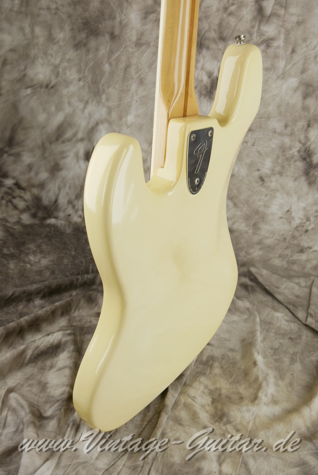 img/vintage/6209/Fender_Jazz_Bass_olympic_white_USA_1980-011.JPG