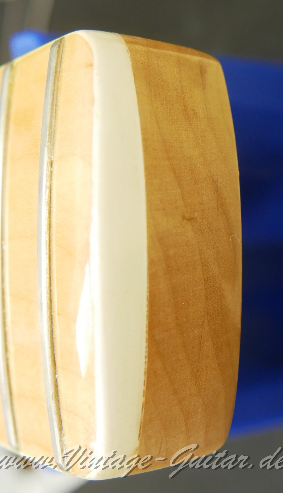 img/vintage/6209/Fender_Jazz_Bass_olympic_white_USA_1980-015.JPG