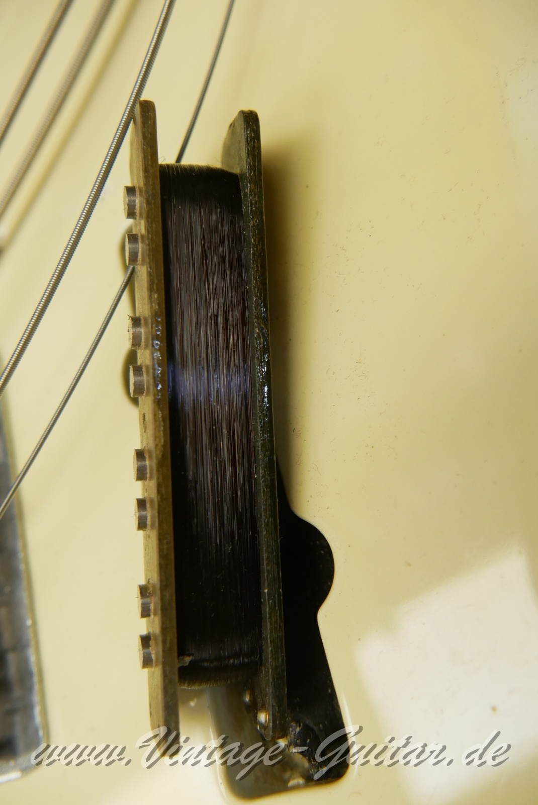 img/vintage/6209/Fender_Jazz_Bass_olympic_white_USA_1980-024.JPG