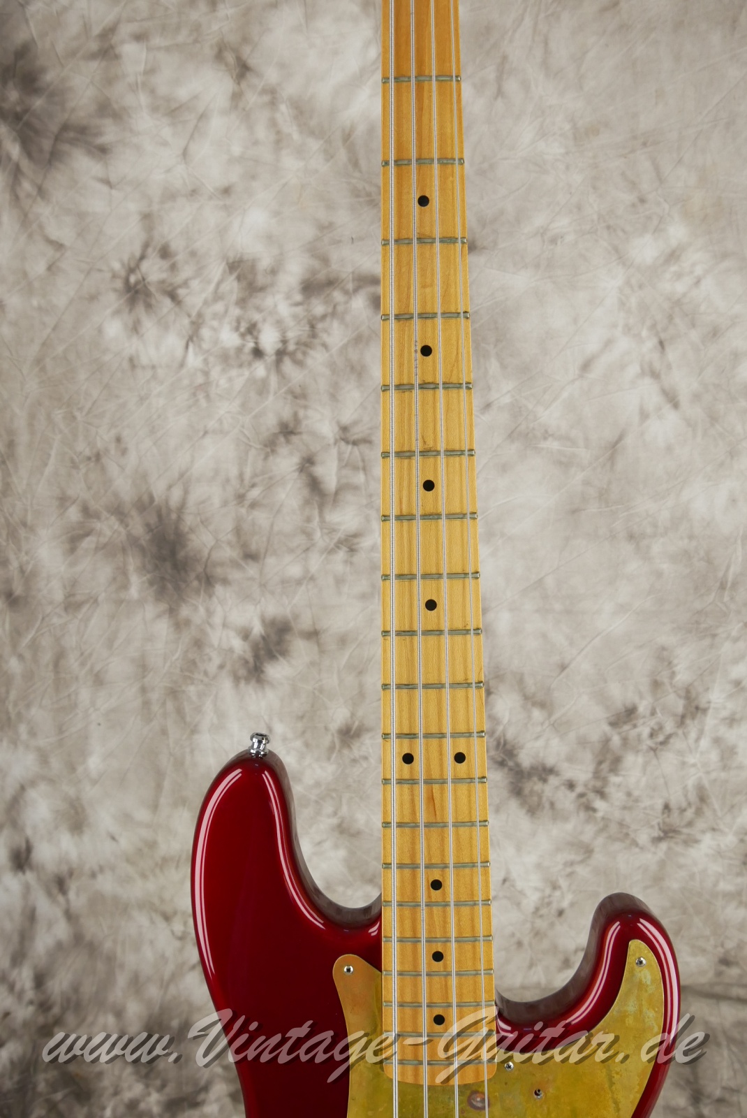 Fender_Precision_candy_apple_red_Mexico_2013-005.JPG