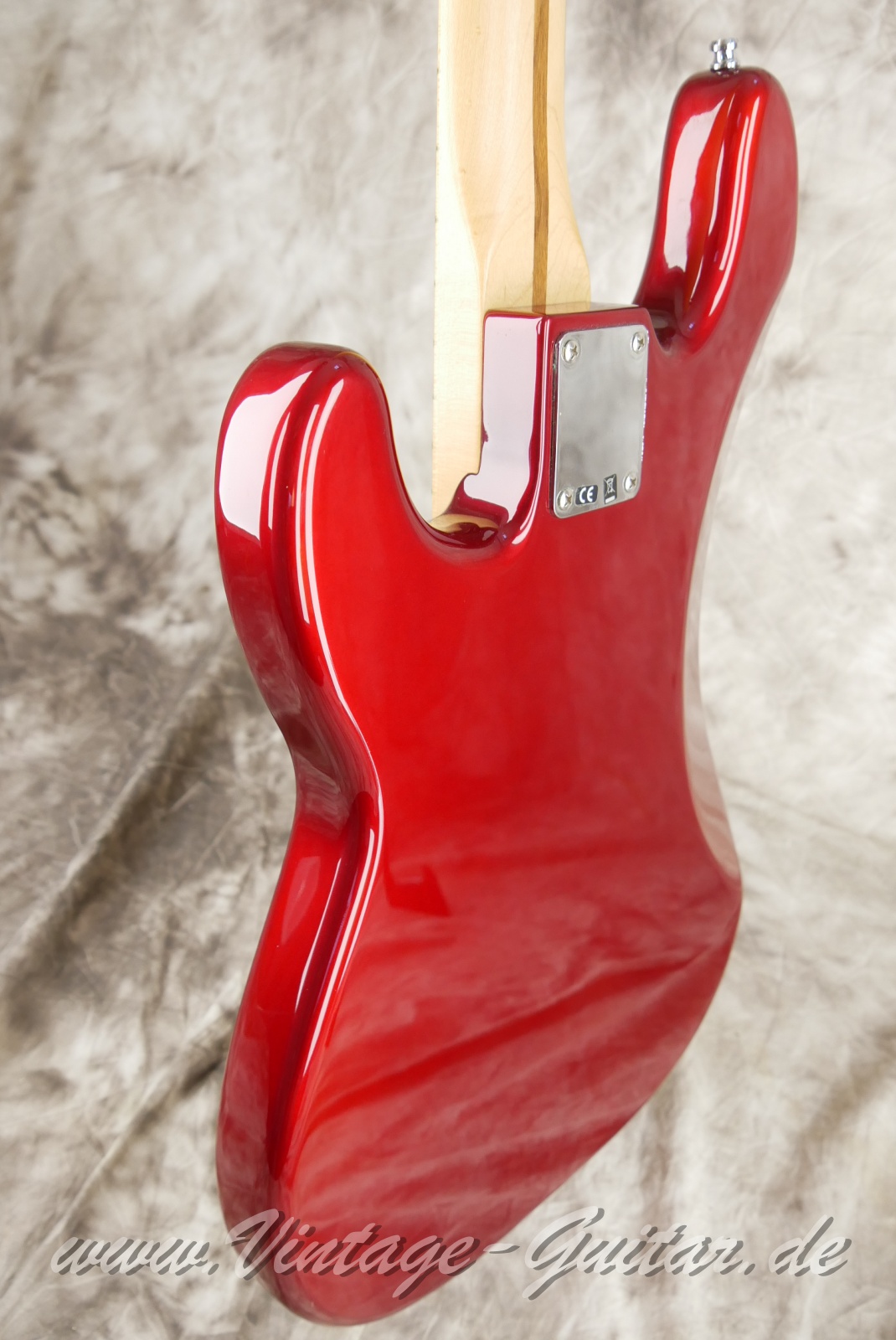 Fender_Precision_candy_apple_red_Mexico_2013-011.JPG