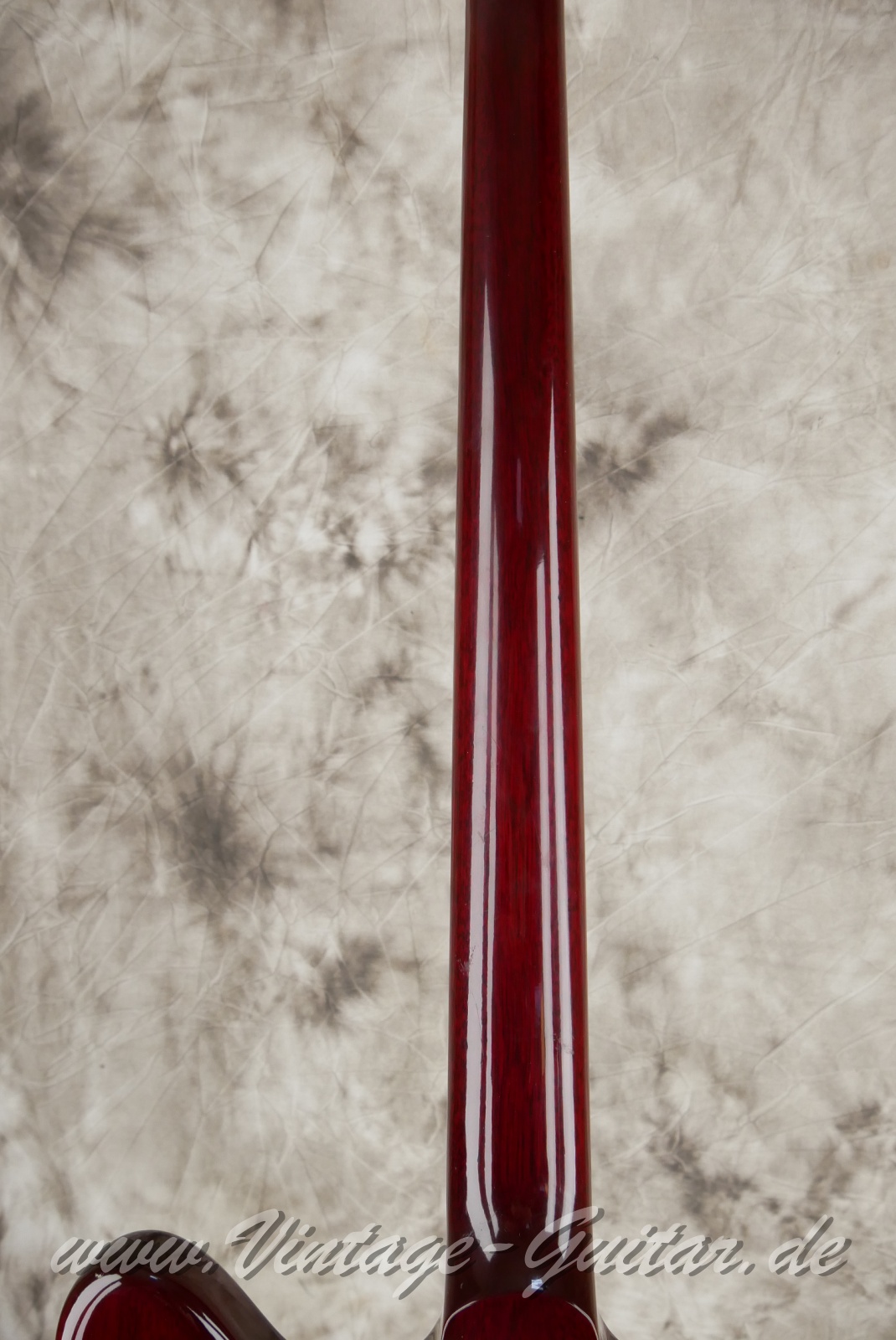 img/vintage/6212/Gibson_Thunderbird_Bass_cherry_USA_2005-006.JPG