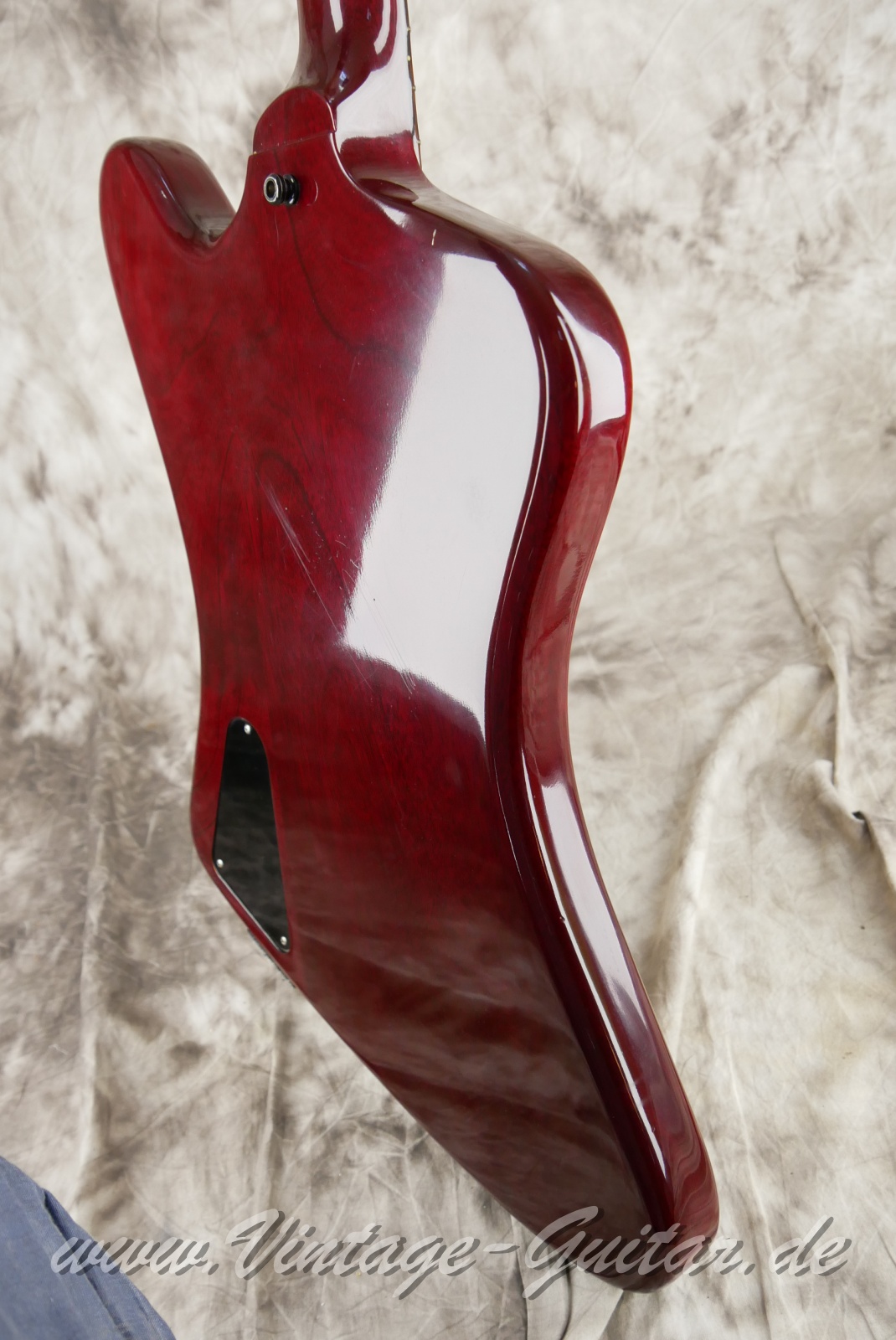 img/vintage/6212/Gibson_Thunderbird_Bass_cherry_USA_2005-012.JPG