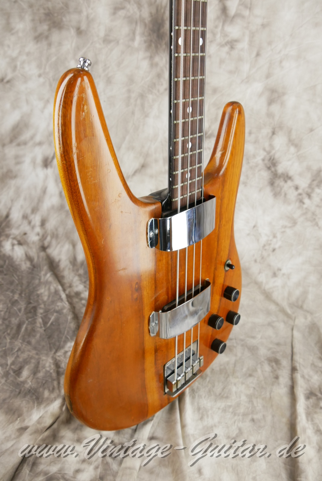 img/vintage/6213/Travis_Bean_TB_2000_Bass_Koa_USA_1979-009.JPG
