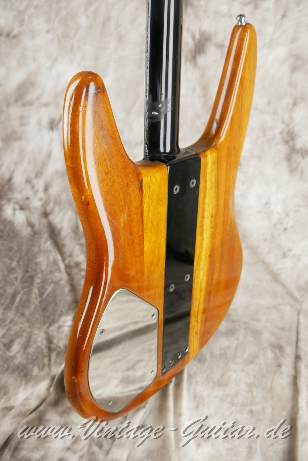 img/vintage/6213/Travis_Bean_TB_2000_Bass_Koa_USA_1979-011.JPG