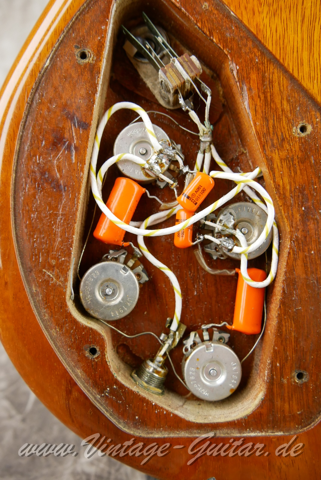 img/vintage/6213/Travis_Bean_TB_2000_Bass_Koa_USA_1979-016.JPG
