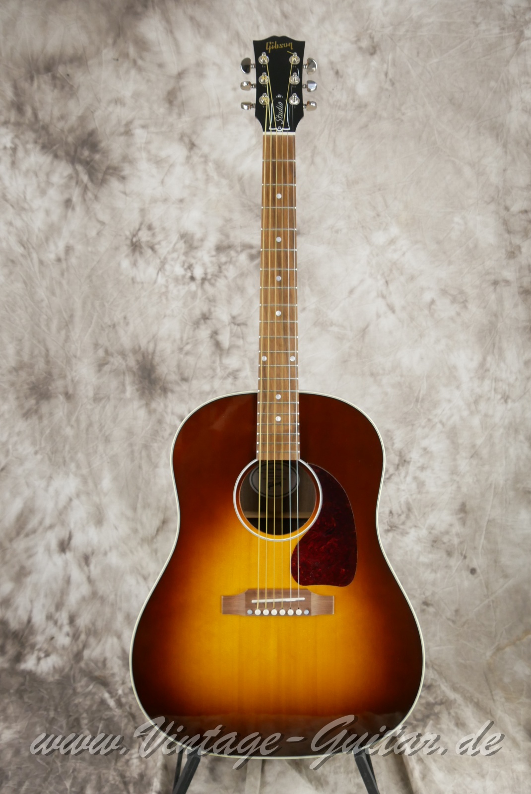img/vintage/6214/Gibson_J_45_Studio_walnut_sunburst_USA_2023-001.JPG