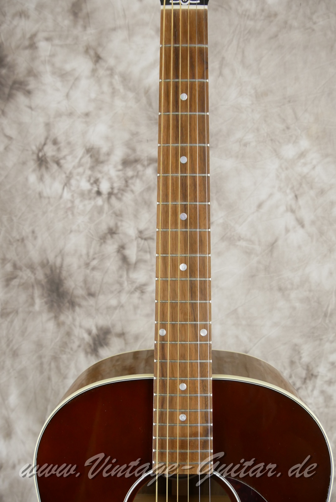 img/vintage/6214/Gibson_J_45_Studio_walnut_sunburst_USA_2023-005.JPG