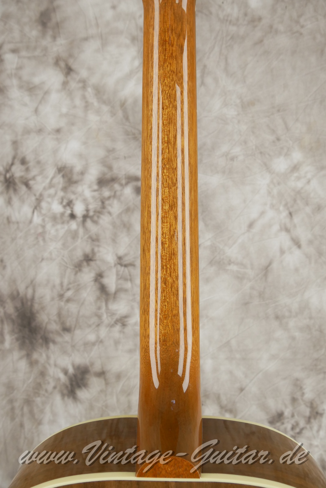 img/vintage/6214/Gibson_J_45_Studio_walnut_sunburst_USA_2023-006.JPG
