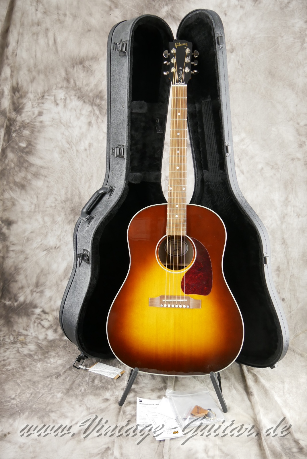 img/vintage/6214/Gibson_J_45_Studio_walnut_sunburst_USA_2023-015.JPG