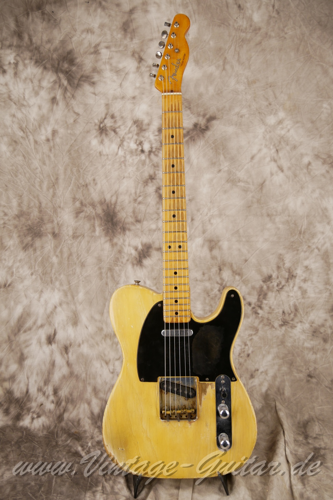 Fender-Telecaster-Nocaster-1951-001.JPG
