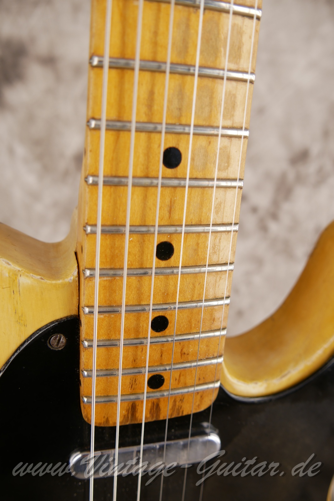 Fender-Telecaster-Nocaster-1951-018.JPG
