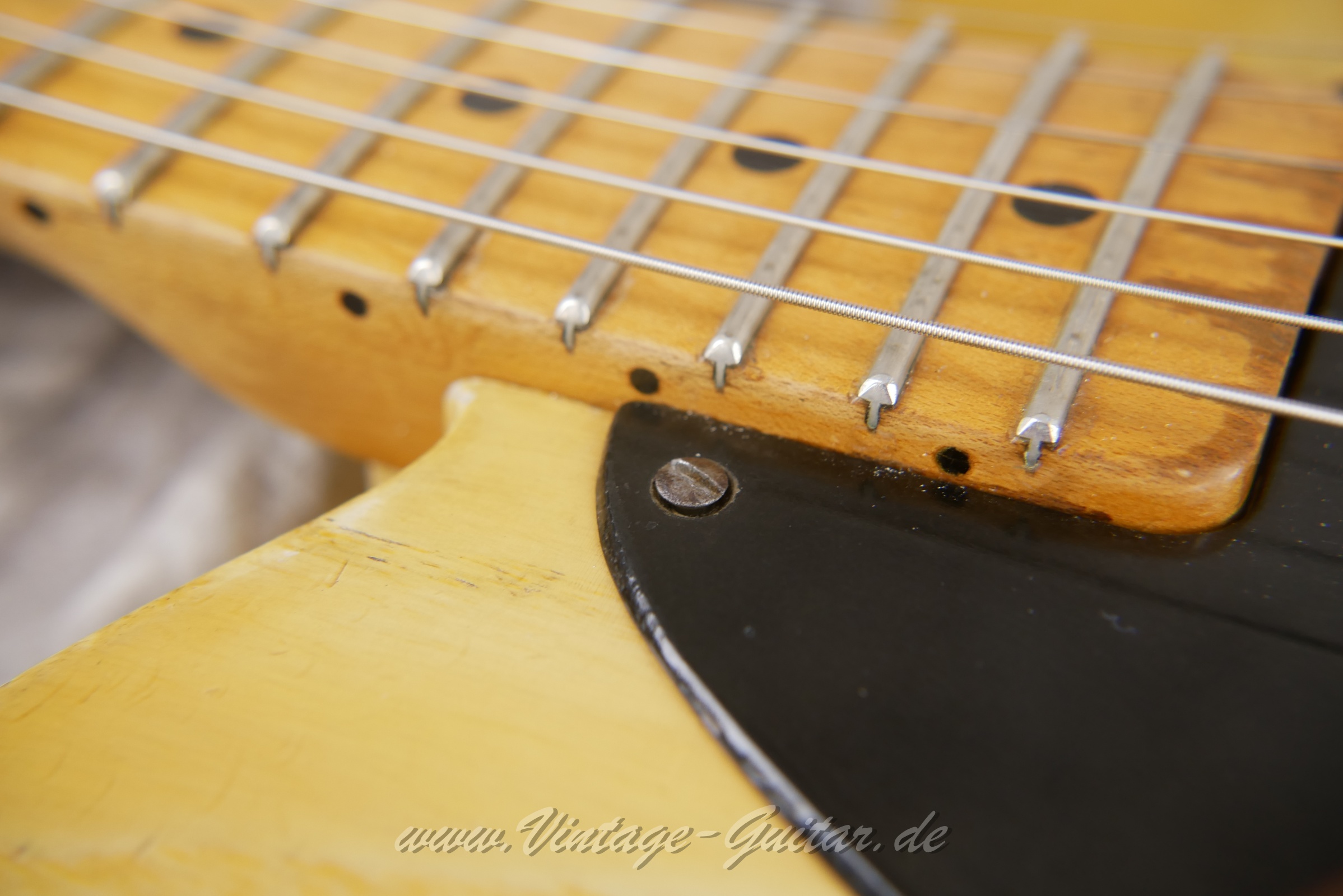 Fender-Telecaster-Nocaster-1951-019.JPG