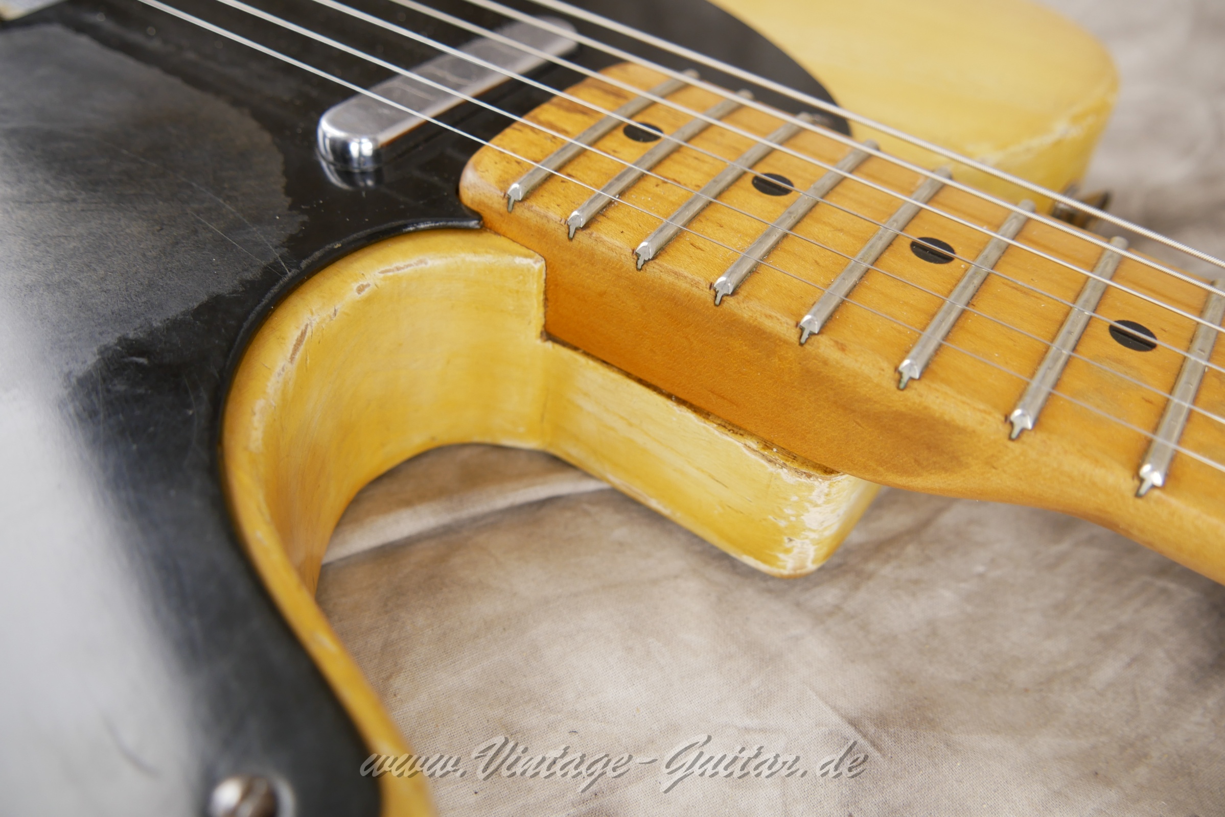 Fender-Telecaster-Nocaster-1951-024.JPG
