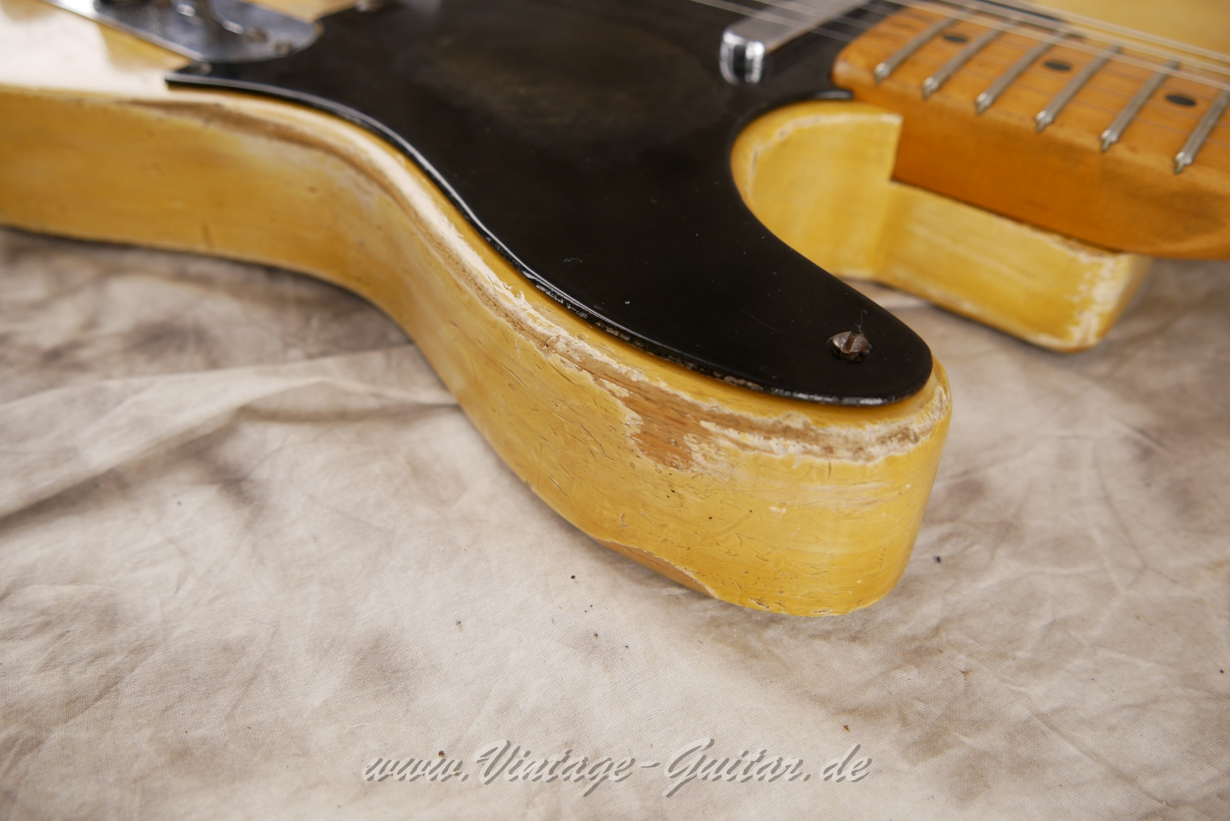 Fender-Telecaster-Nocaster-1951-025.JPG