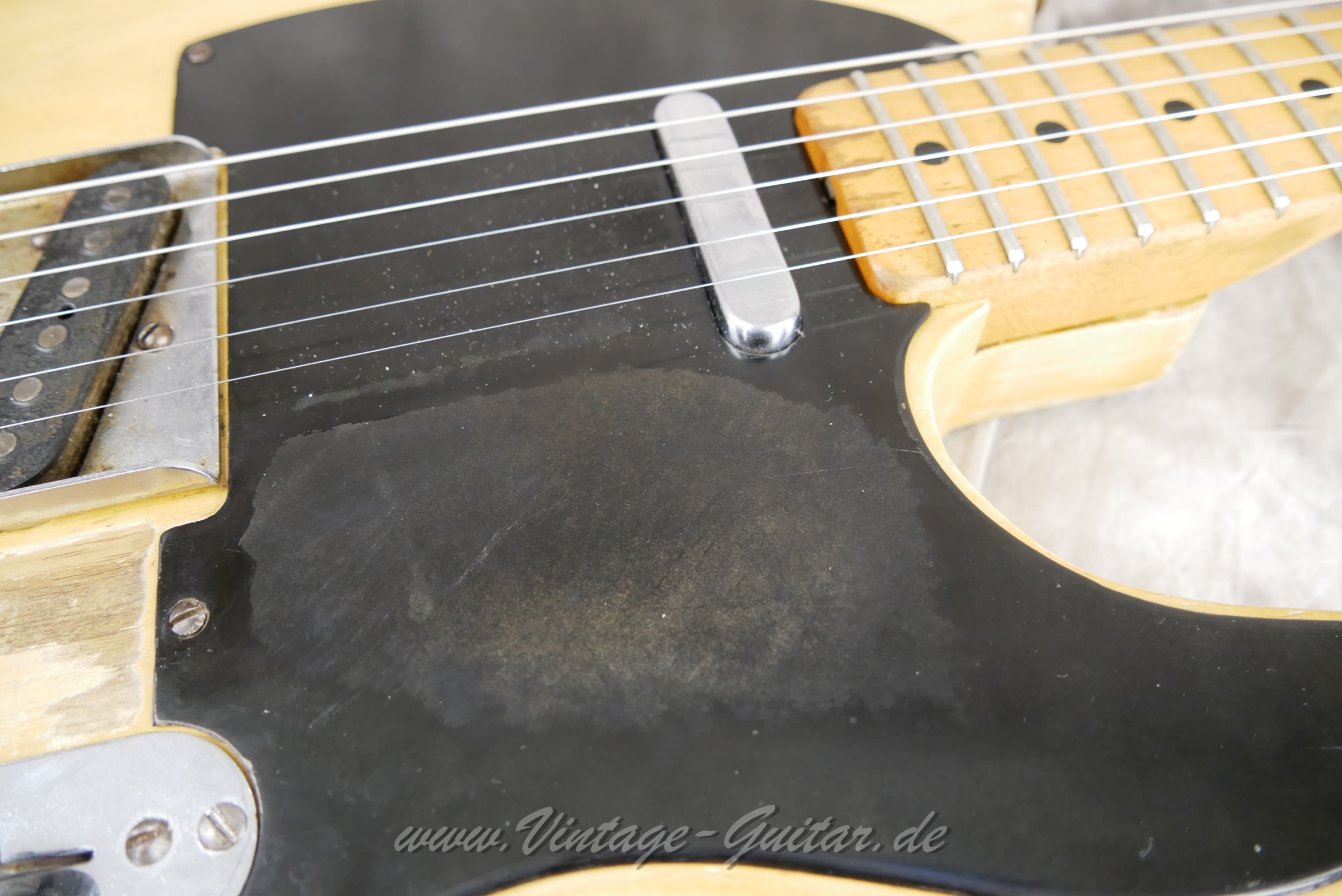 Fender-Telecaster-Nocaster-1951-030.JPG