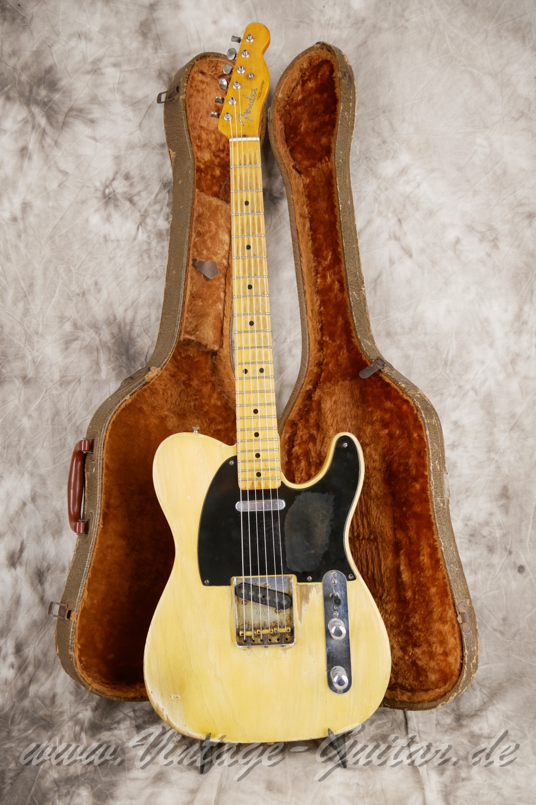 Fender-Telecaster-Nocaster-1951-031.JPG
