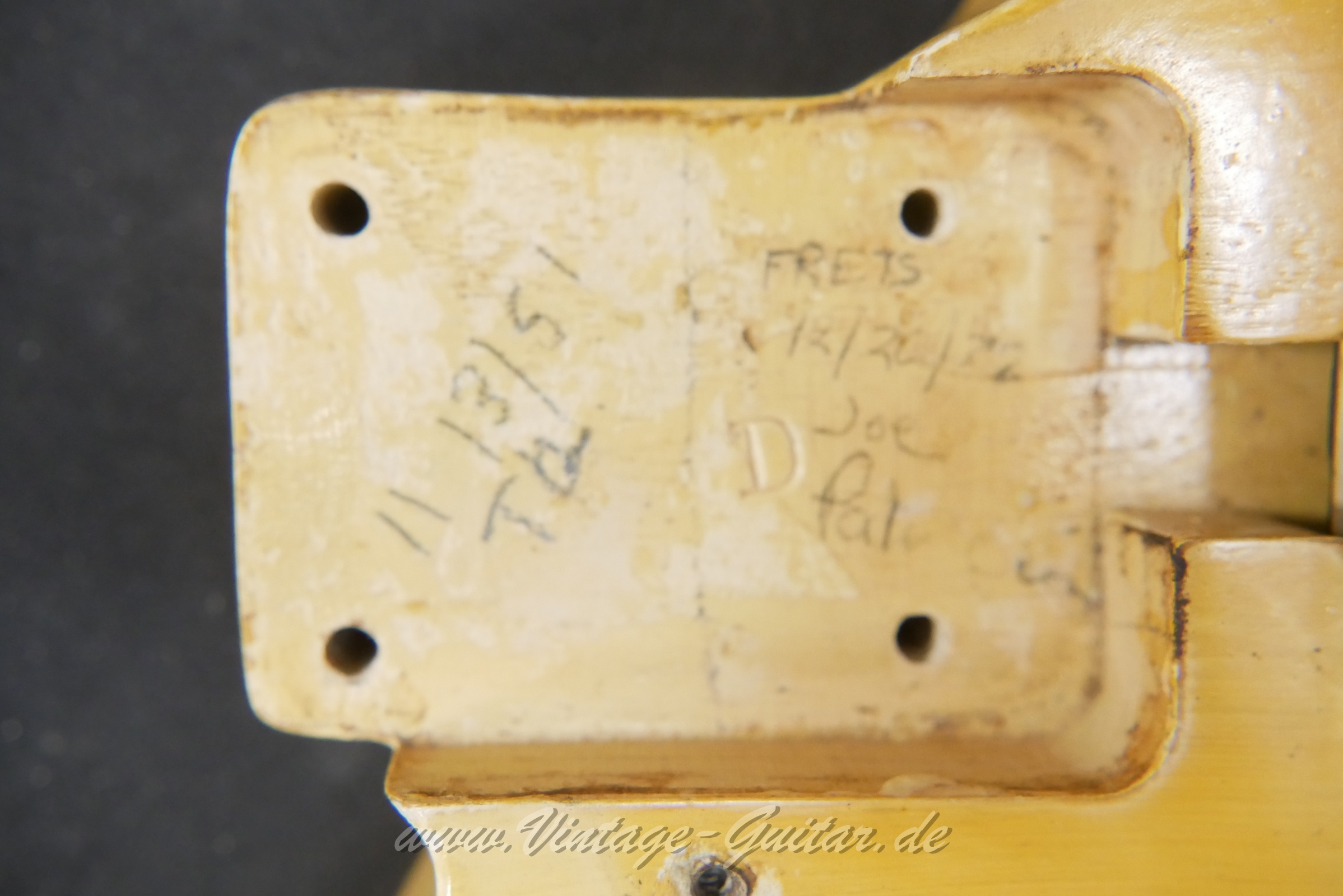 Fender-Telecaster-Nocaster-1951-037.JPG
