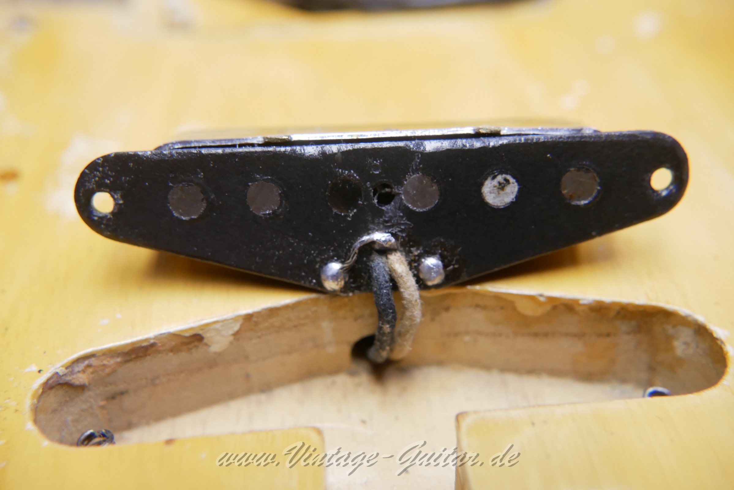 Fender-Telecaster-Nocaster-1951-038.JPG