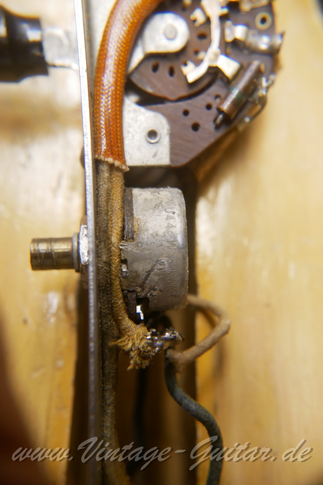 Fender-Telecaster-Nocaster-1951-048.JPG